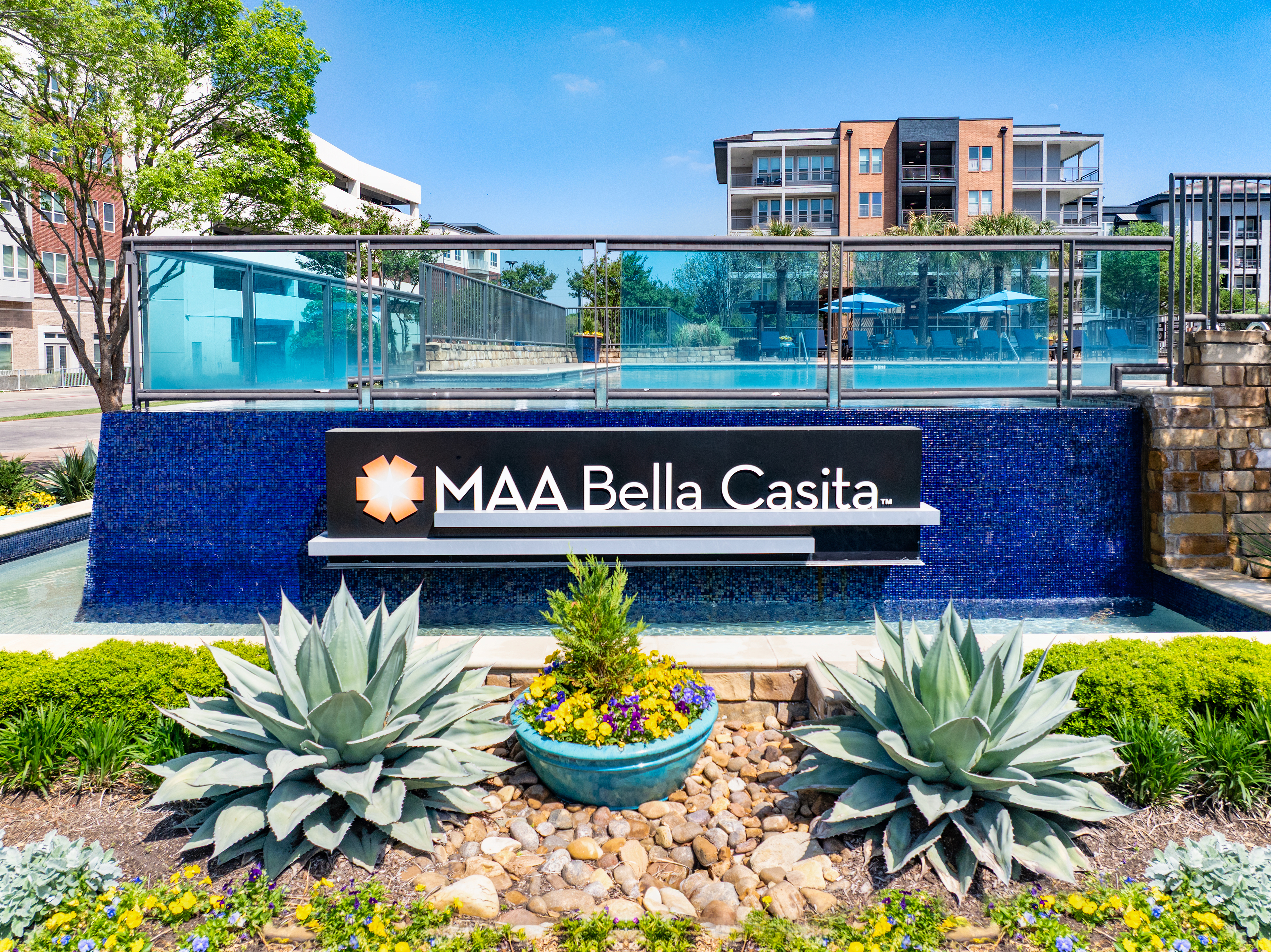 Signage at MAA Bella Casita luxury apartment homes in Irving, TX