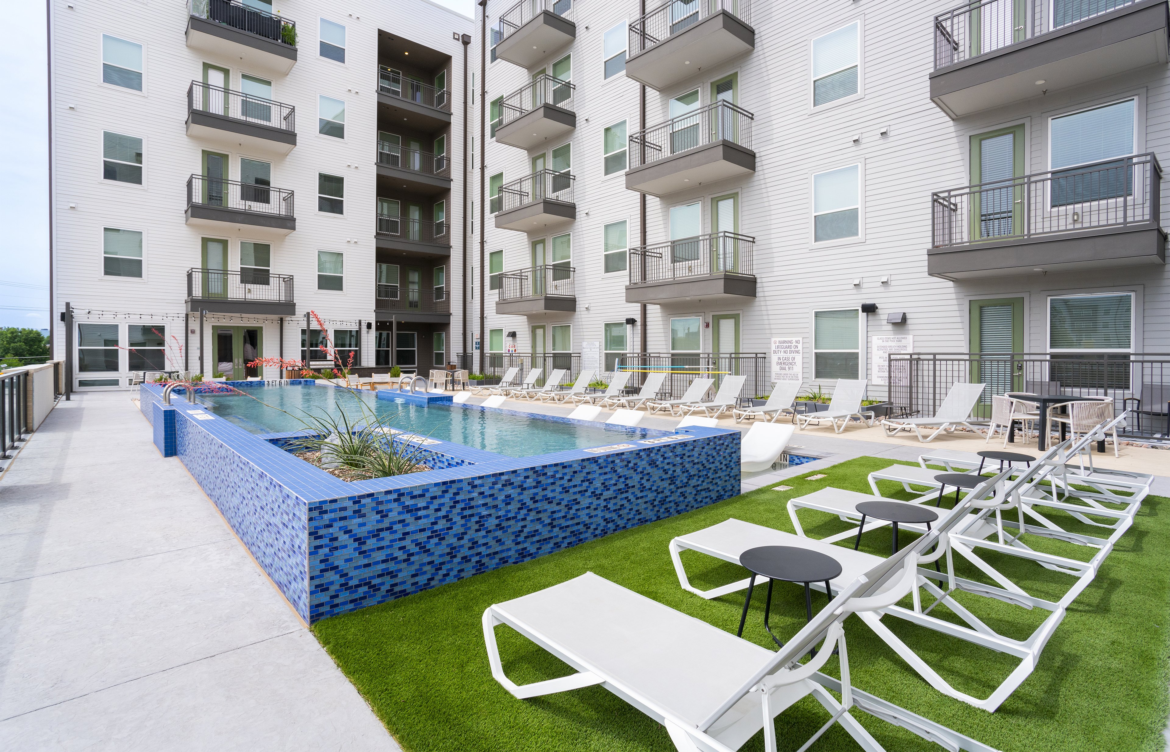 Pool at MAA Cathedral Arts luxury apartment homes in Dallas, TX