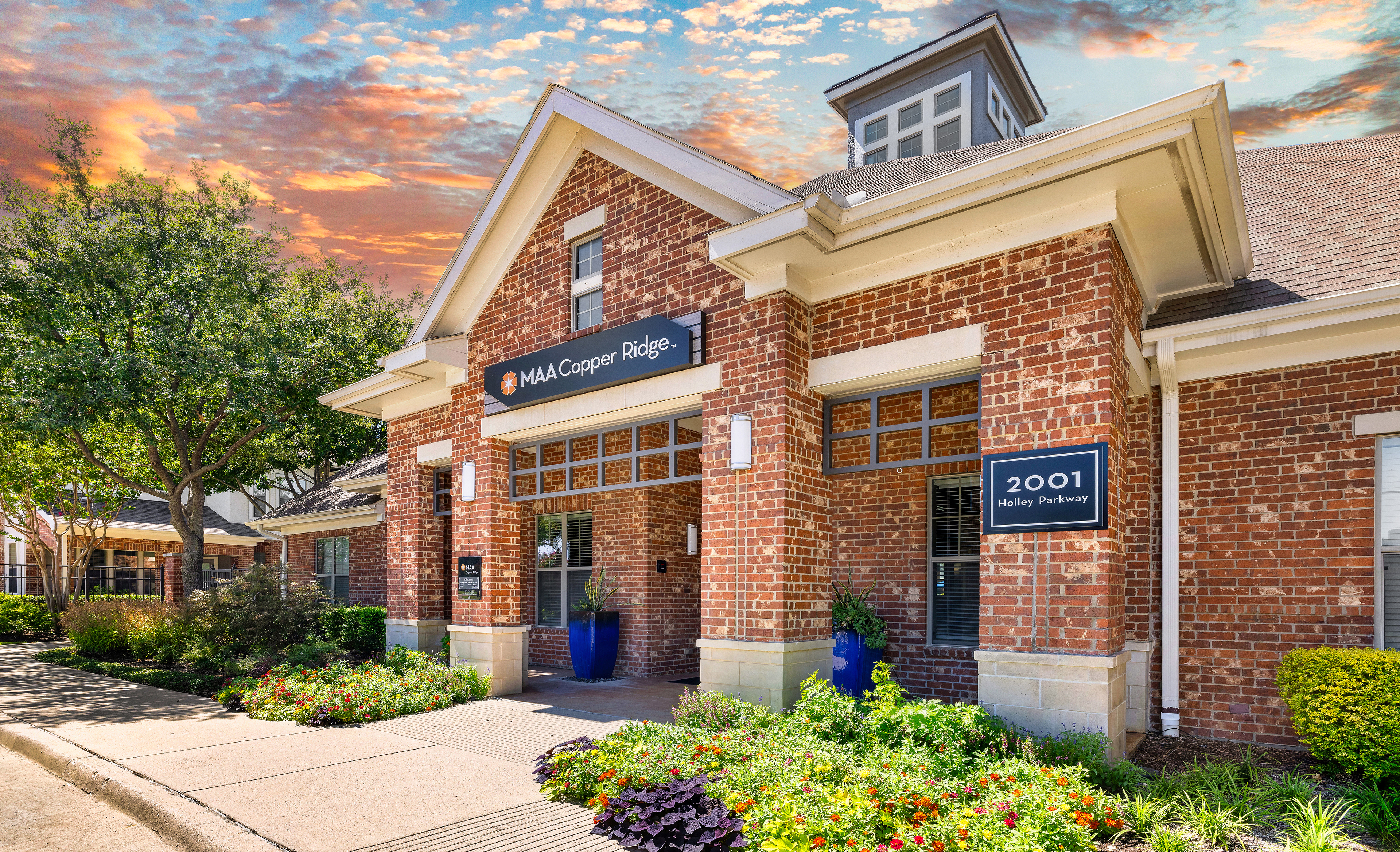 Leasing office at MAA Copper Ridge luxury apartment homes in Roanoke, TX