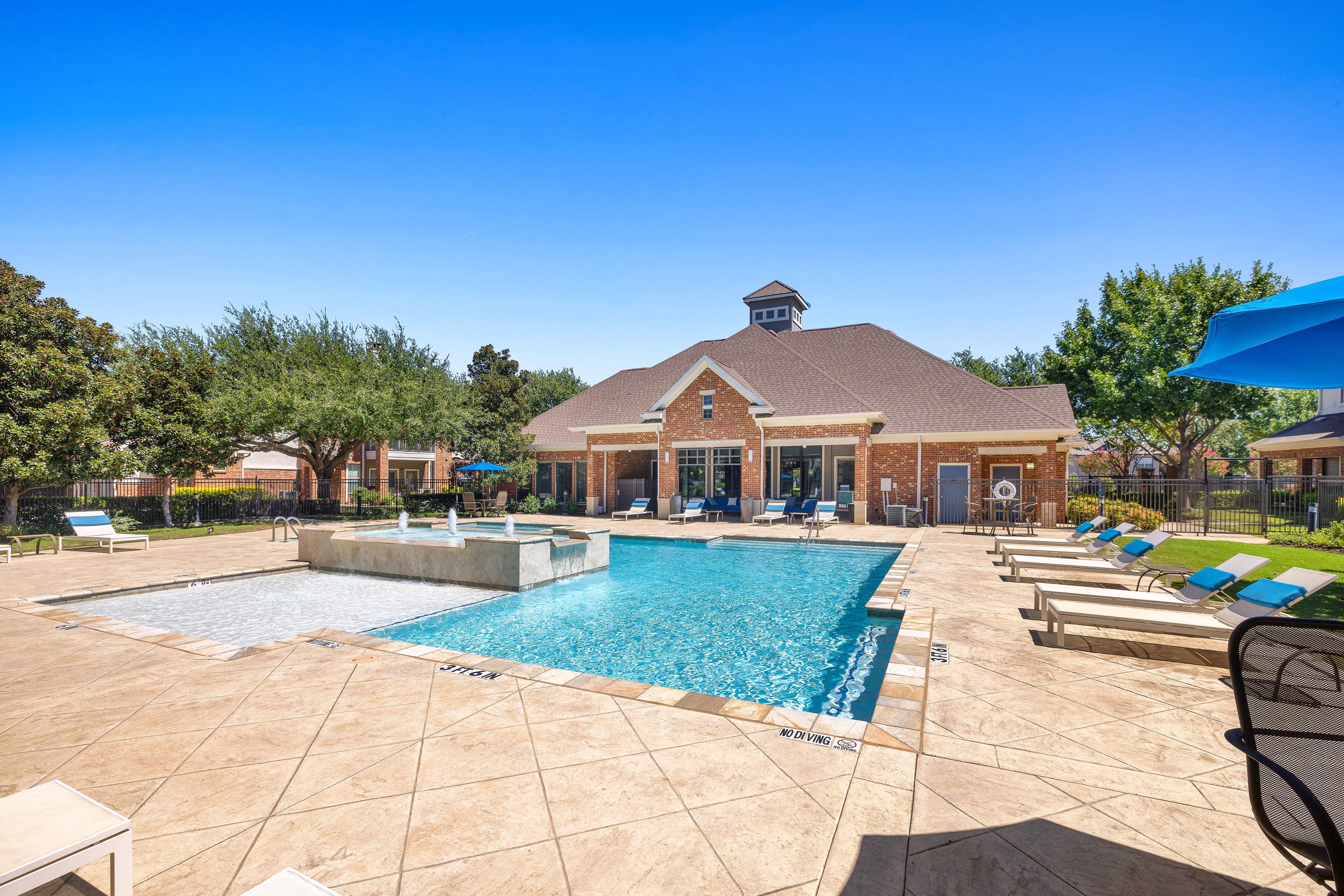 Pool at MAA Copper Ridge luxury apartment homes in Roanoke, TX