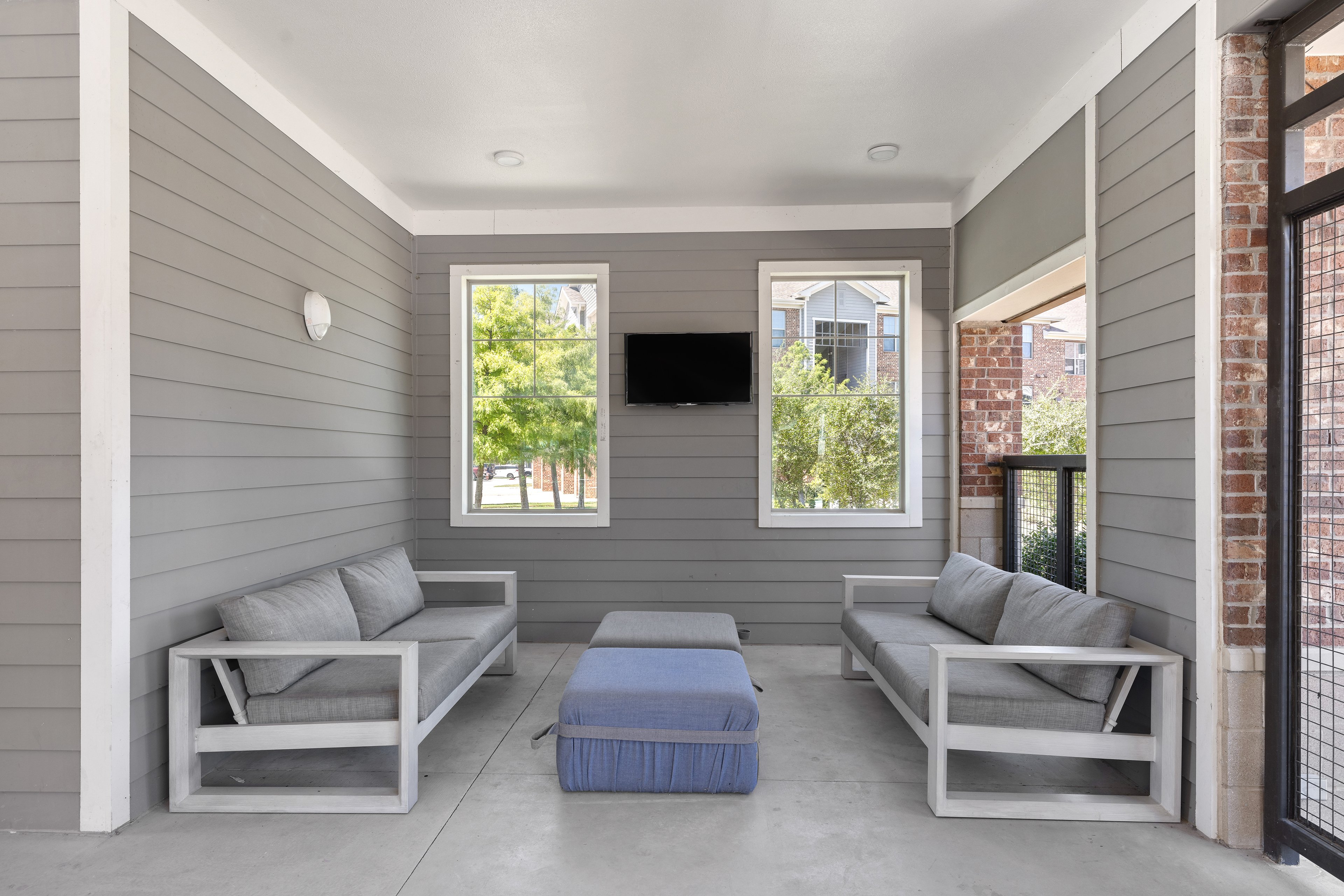 Pool lounge at MAA Copper Ridge luxury apartment homes in Roanoke, TX