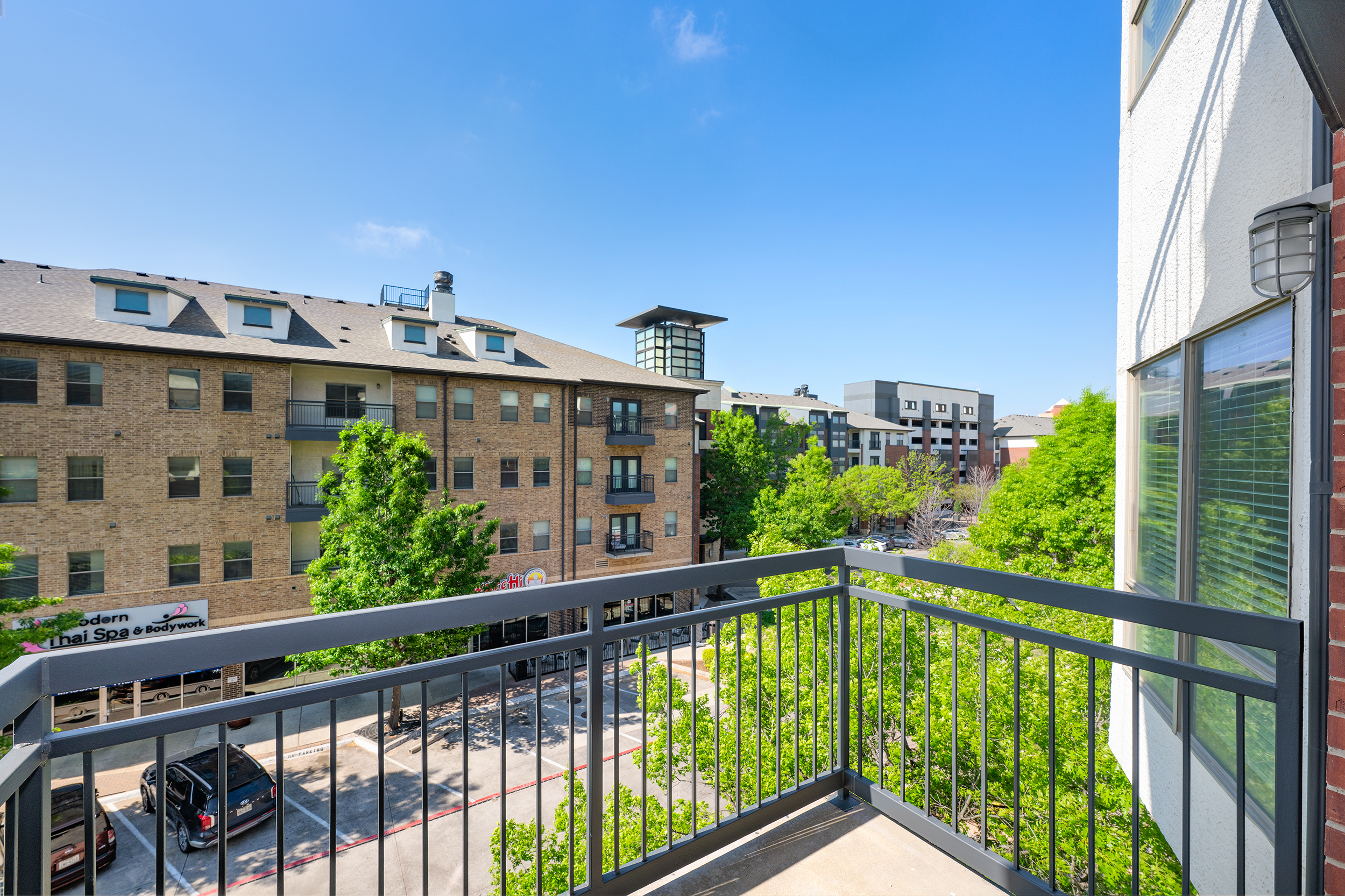 Balcony at MAA Eastside luxury apartment homes in Dallas, TX