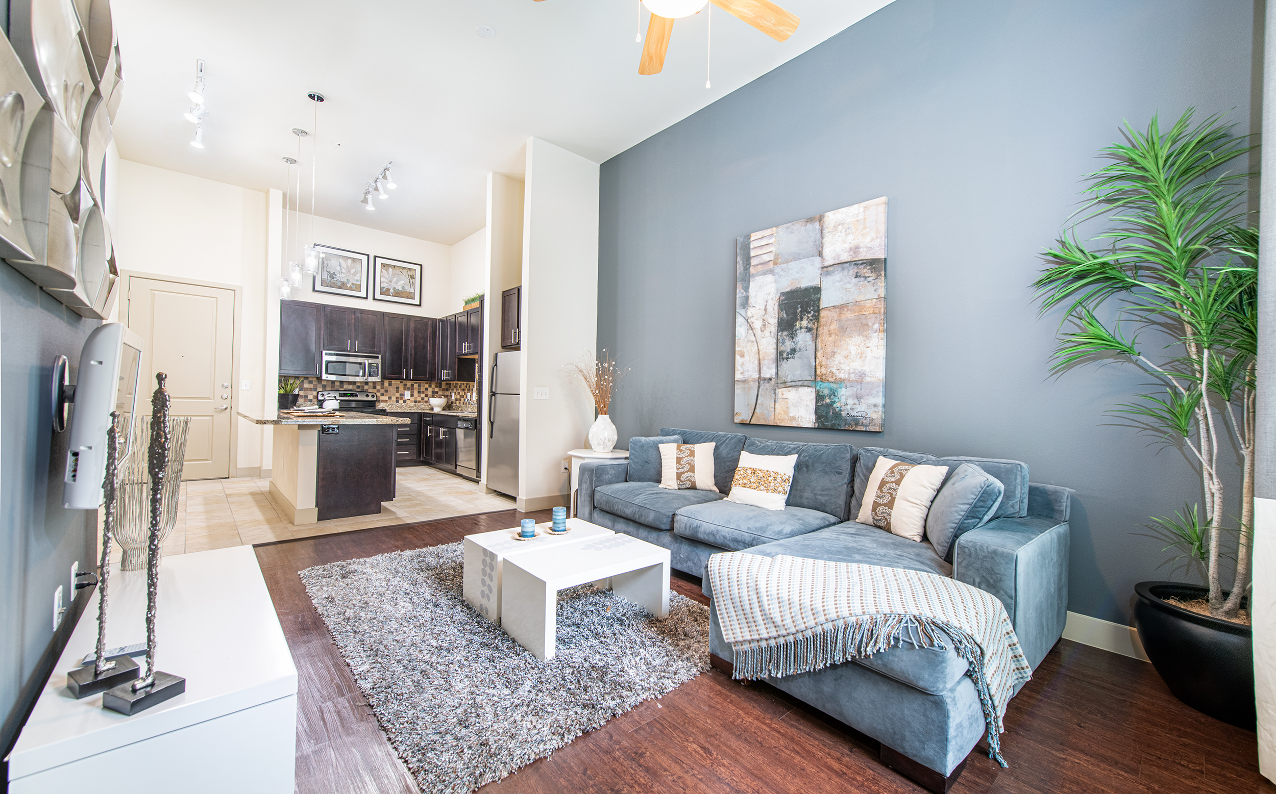 Living space at MAA Frisco Bridges luxury apartment homes in Dallas, TX