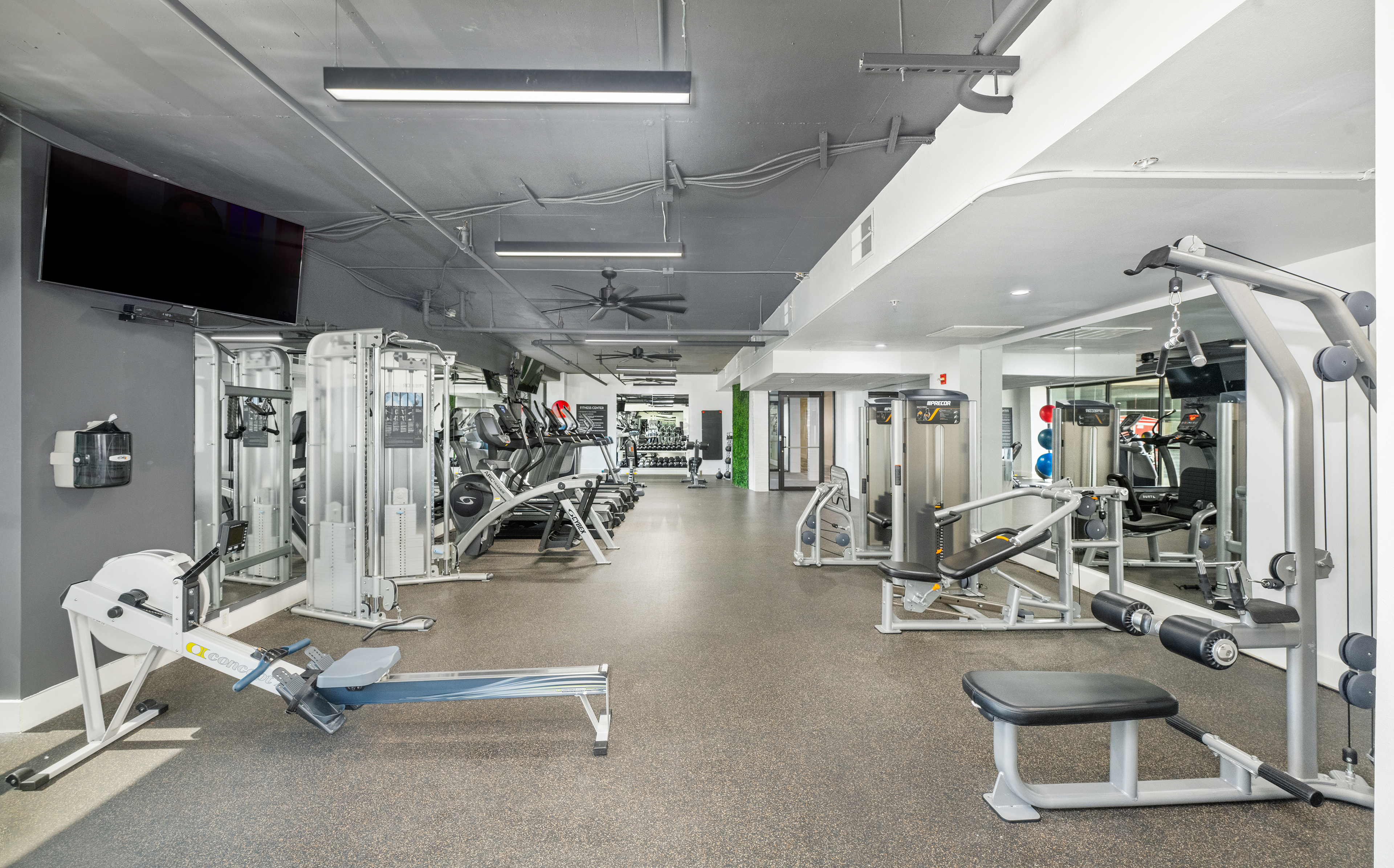 Fitness at MAA gallery luxury apartment homes in Dallas, TX