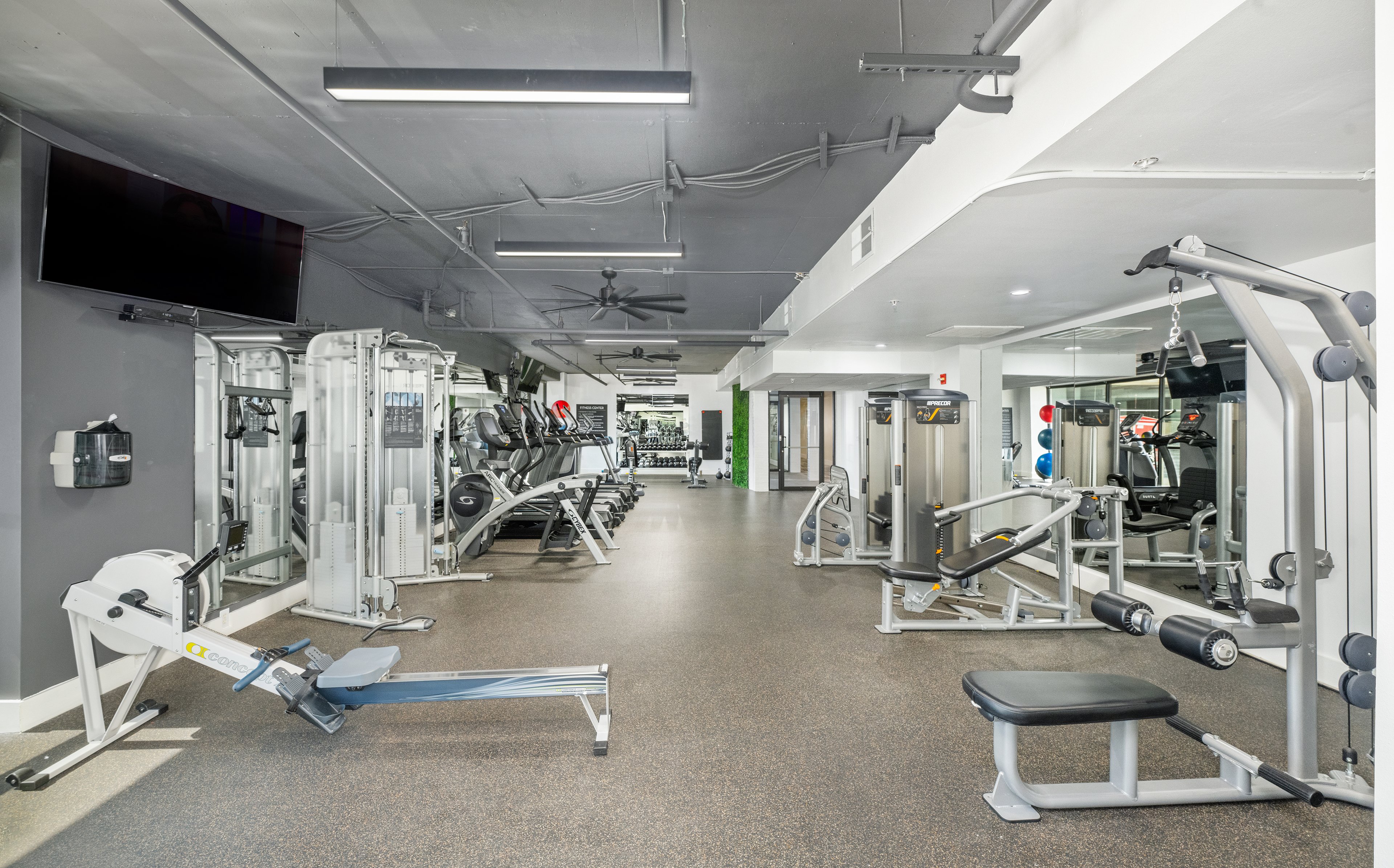 Fitness at MAA gallery luxury apartment homes in Dallas, TX