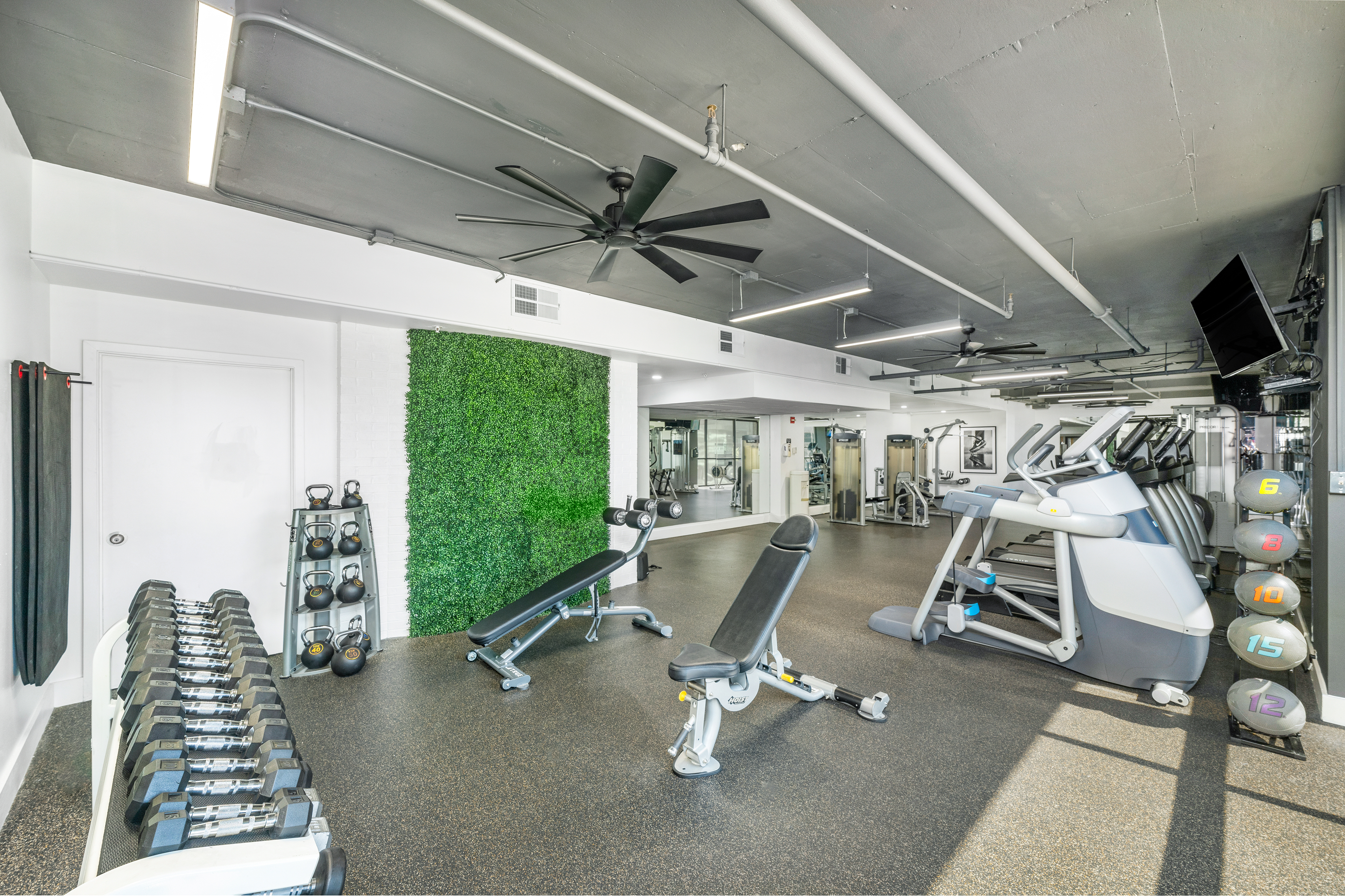 Fitness at MAA gallery luxury apartment homes in Dallas, TX