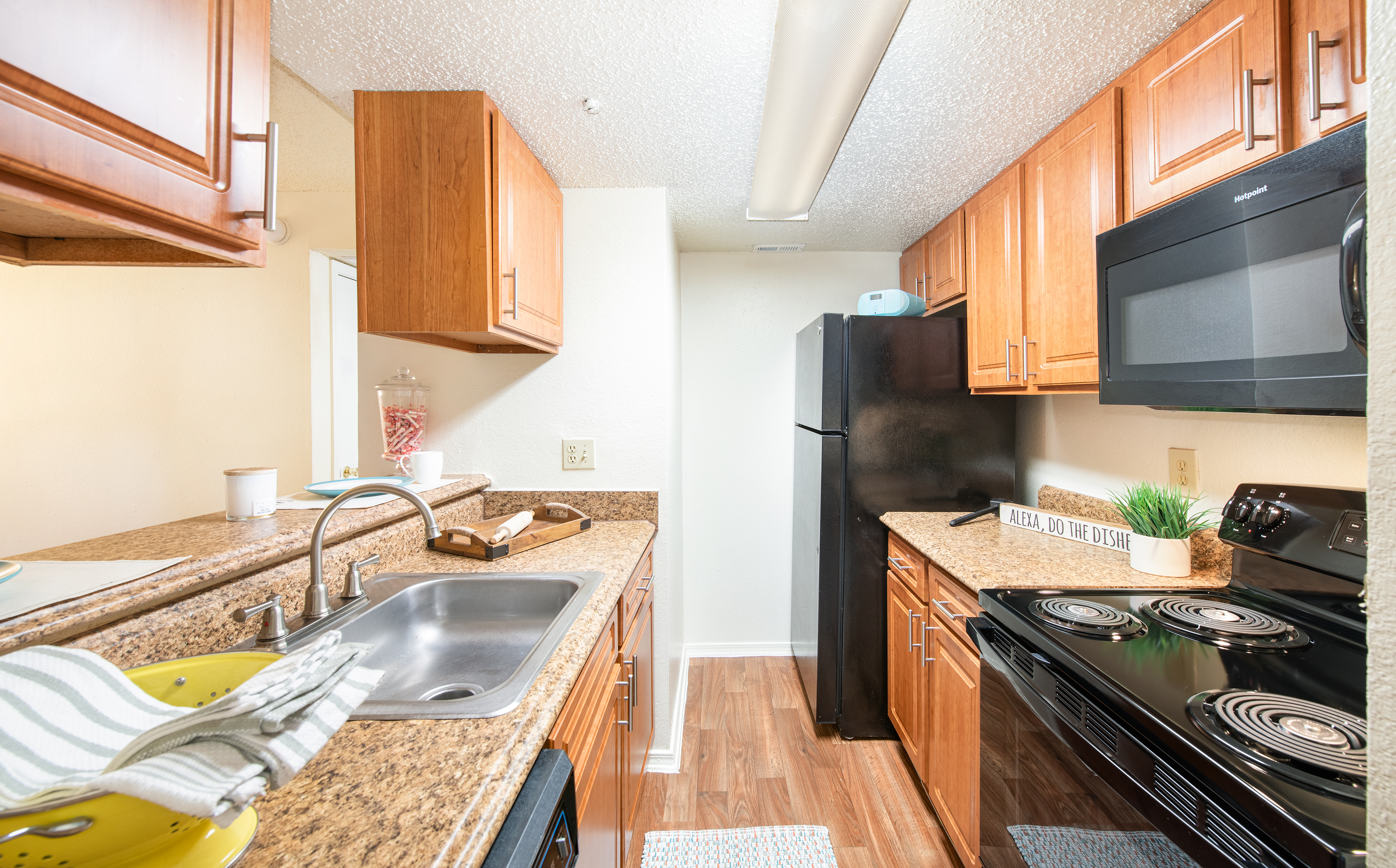 Kitchen at MAA Highlands North luxury apartment homes in Dallas, TX