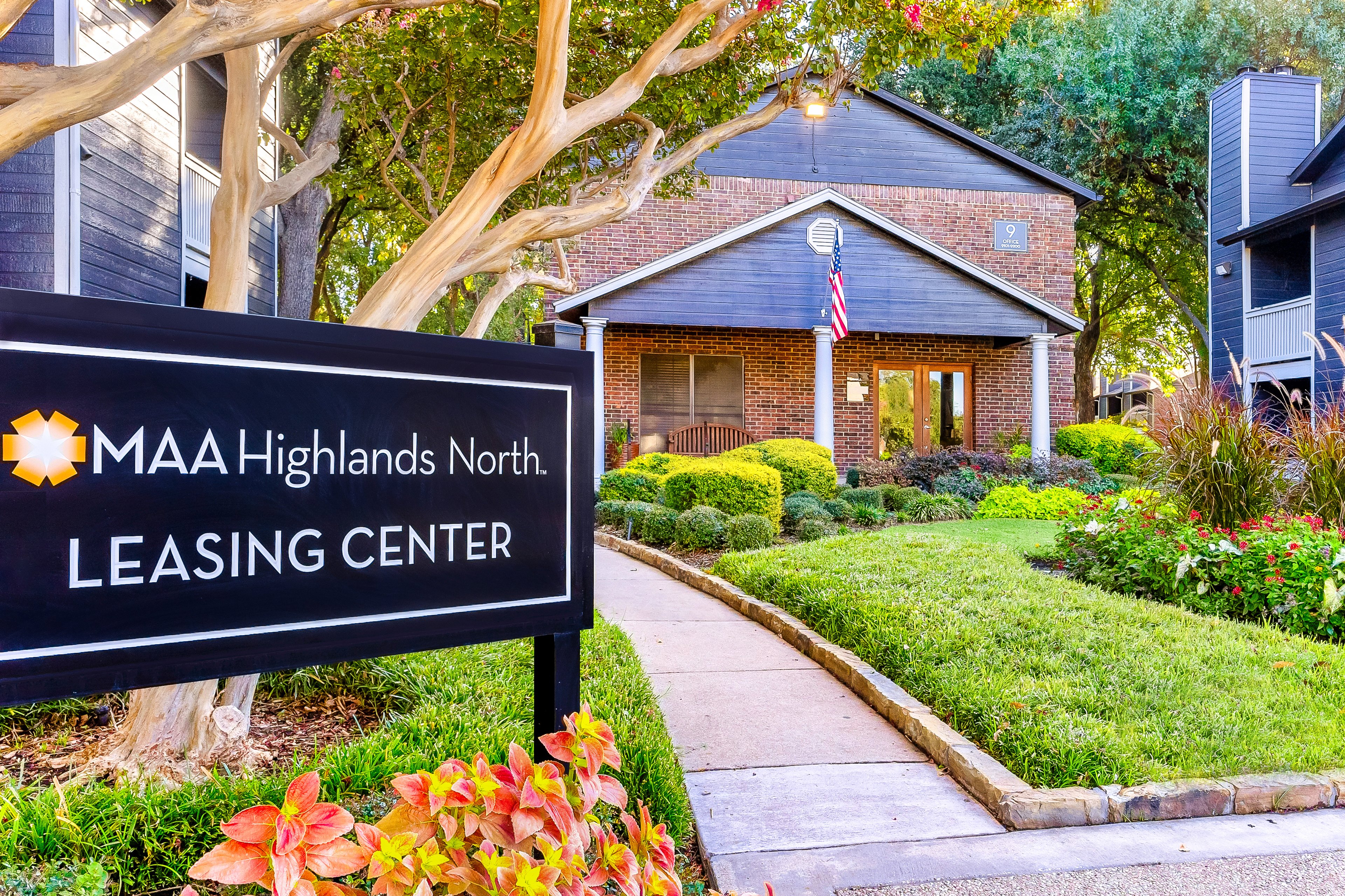 Leasing exterior at MAA Highlands North luxury apartment homes in Dallas, TX