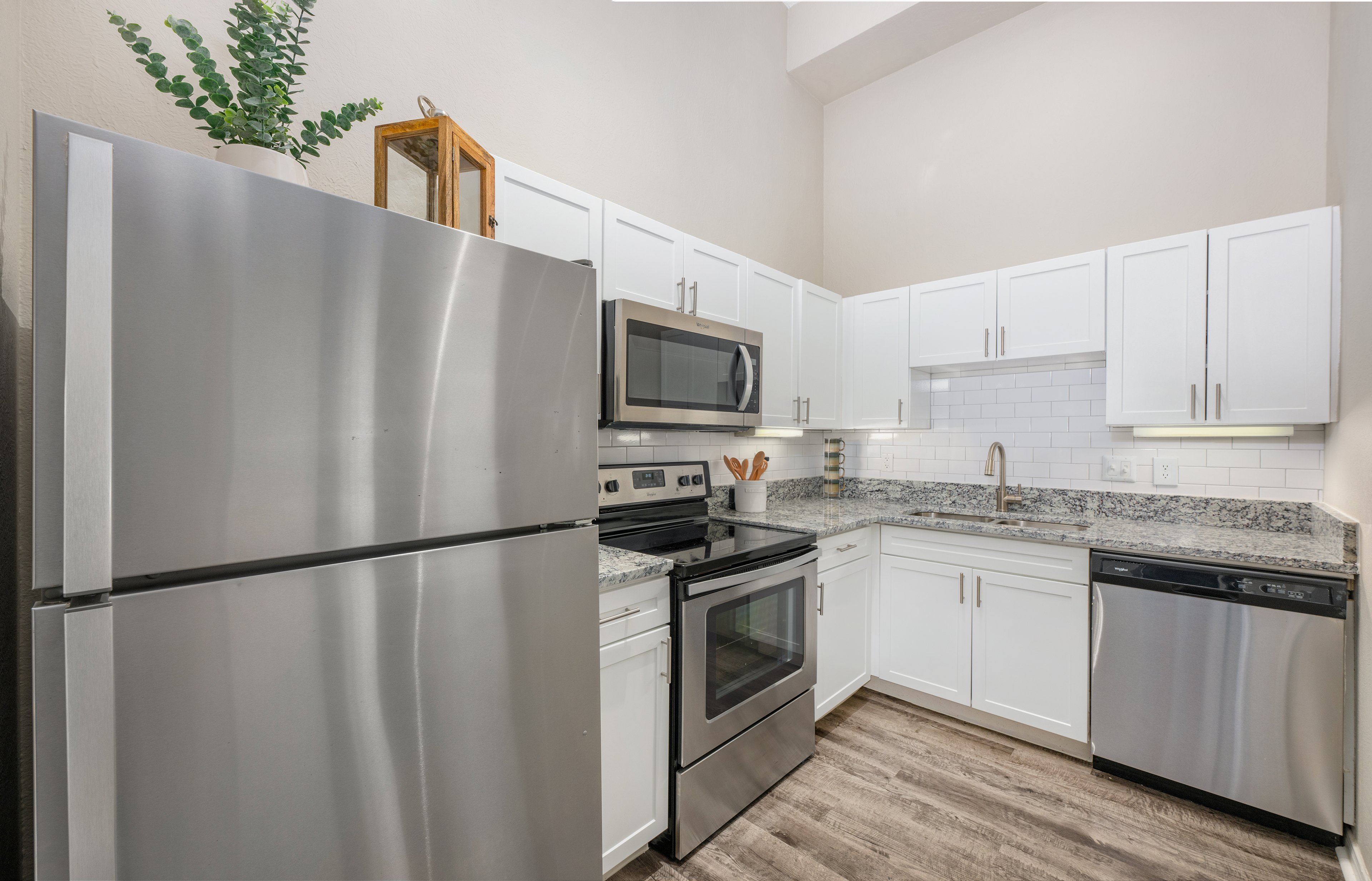 Kitchen at MAA Legacy luxury apartment homes in Plano, TX