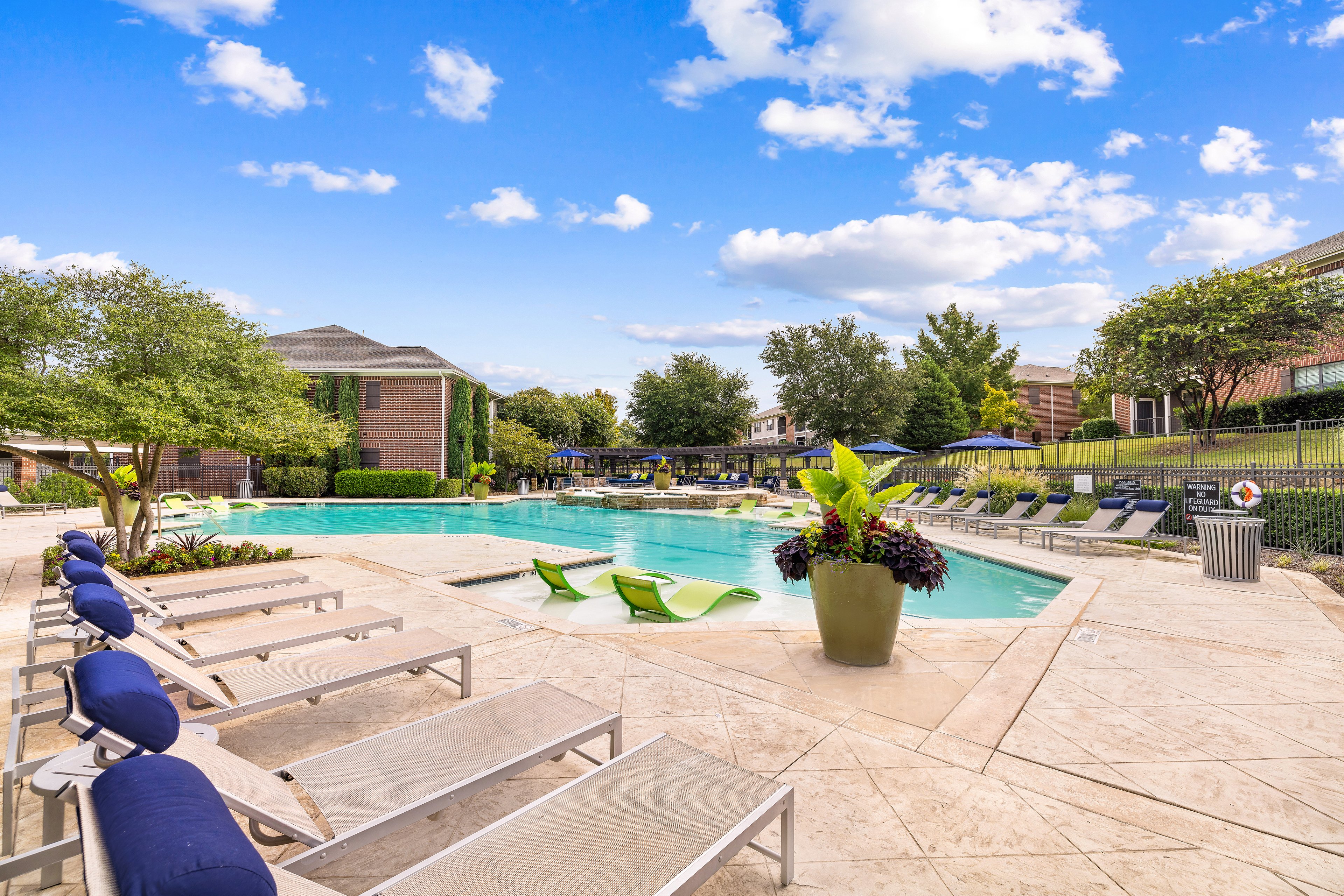 Pool at MAA Lowes Farm luxury apartment homes in Mansfield, TX