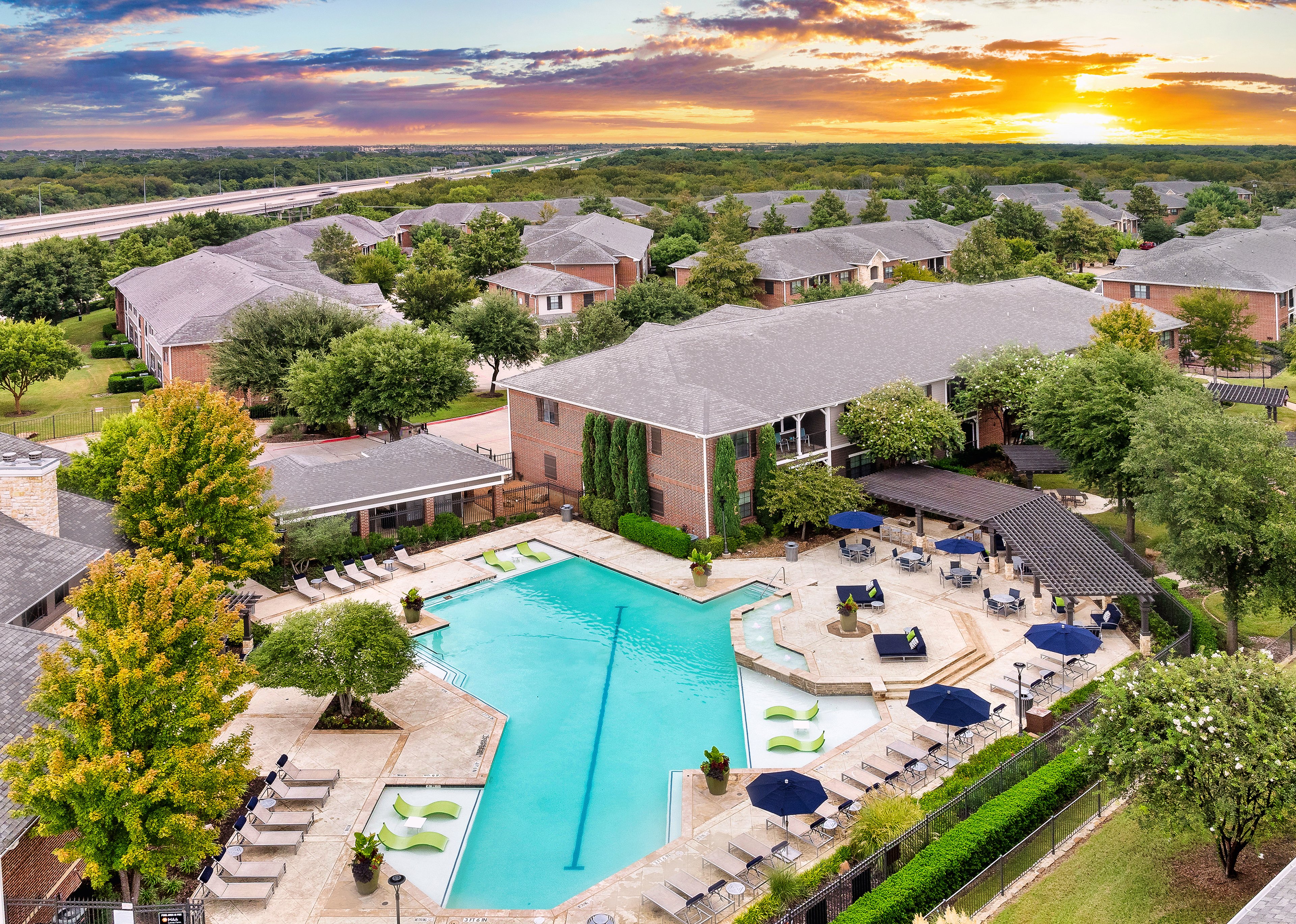 Pool at MAA Lowes Farm luxury apartment homes in Mansfield, TX