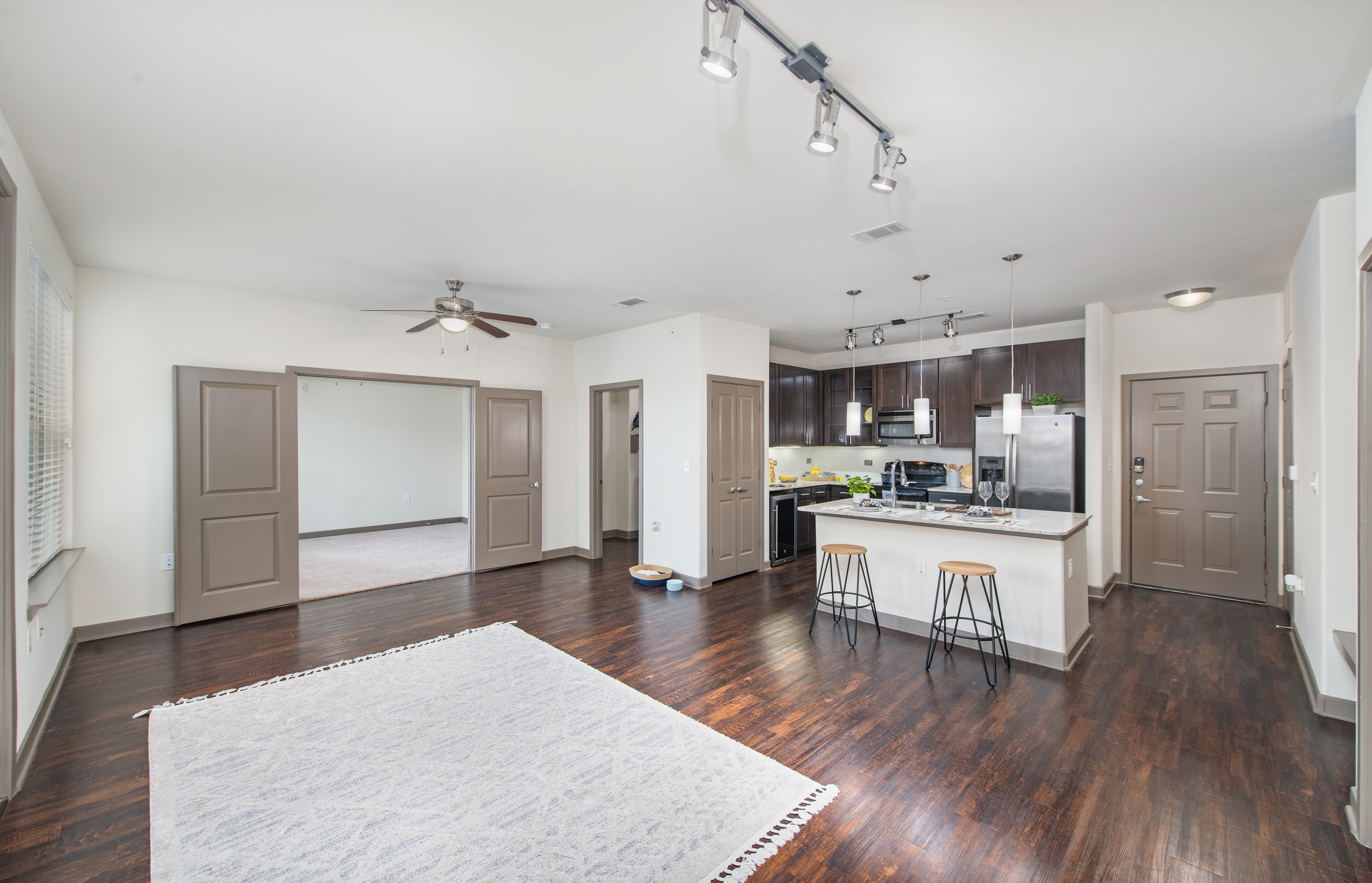 Living room at MAA Market Center luxury apartment homes in Plano, TX