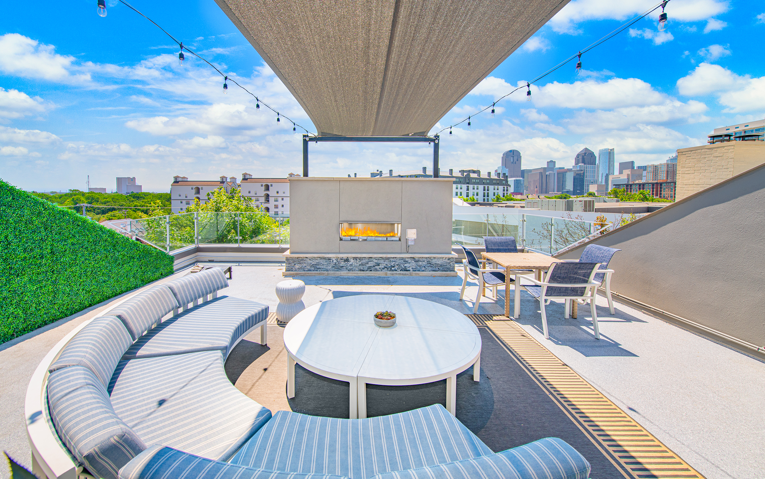 Sky terrace fire pit at MAA McKinney Ave luxury apartment homes in Dallas, TX