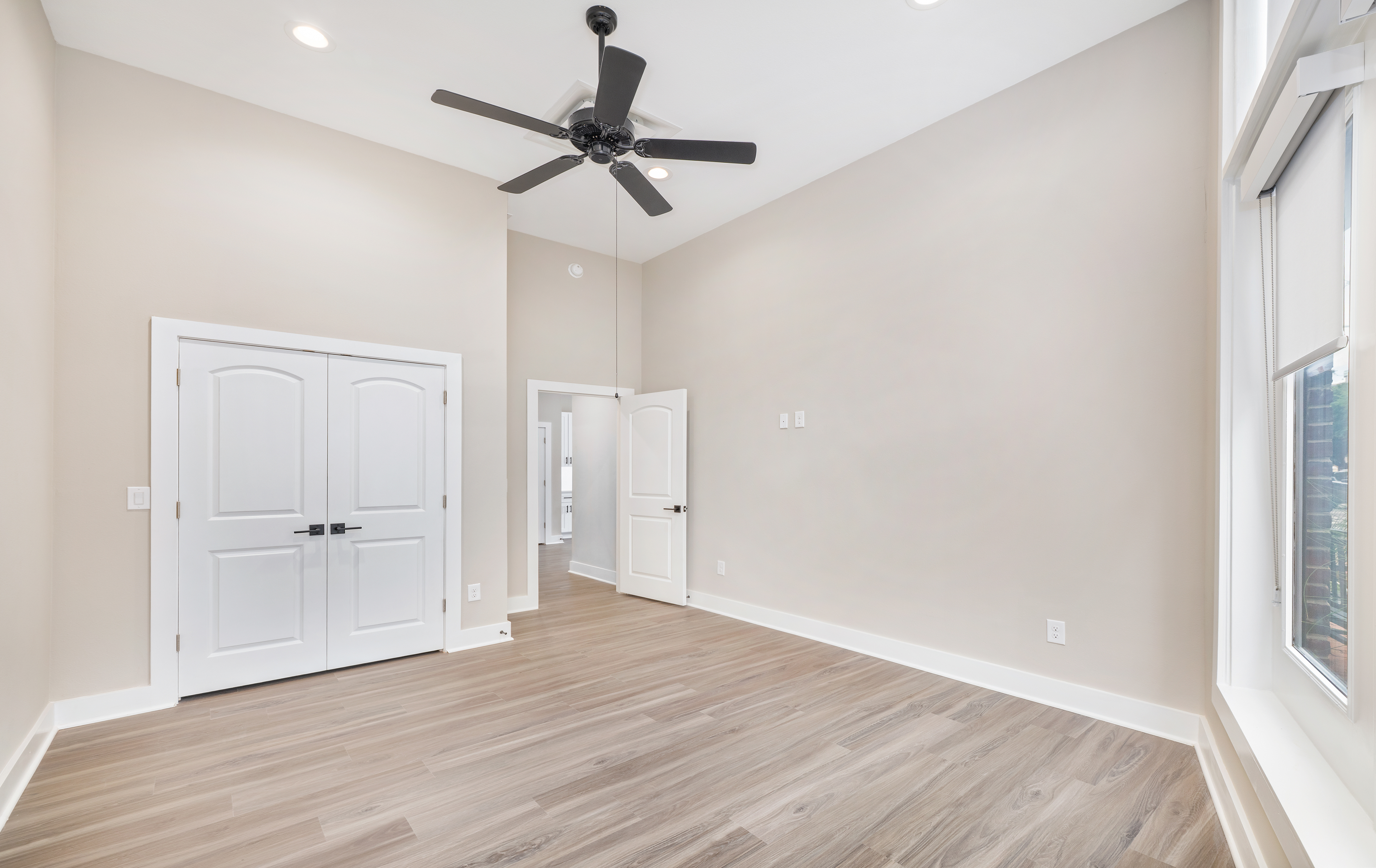 Bedroom at MAA North Hall luxury apartment homes in Dallas, TX