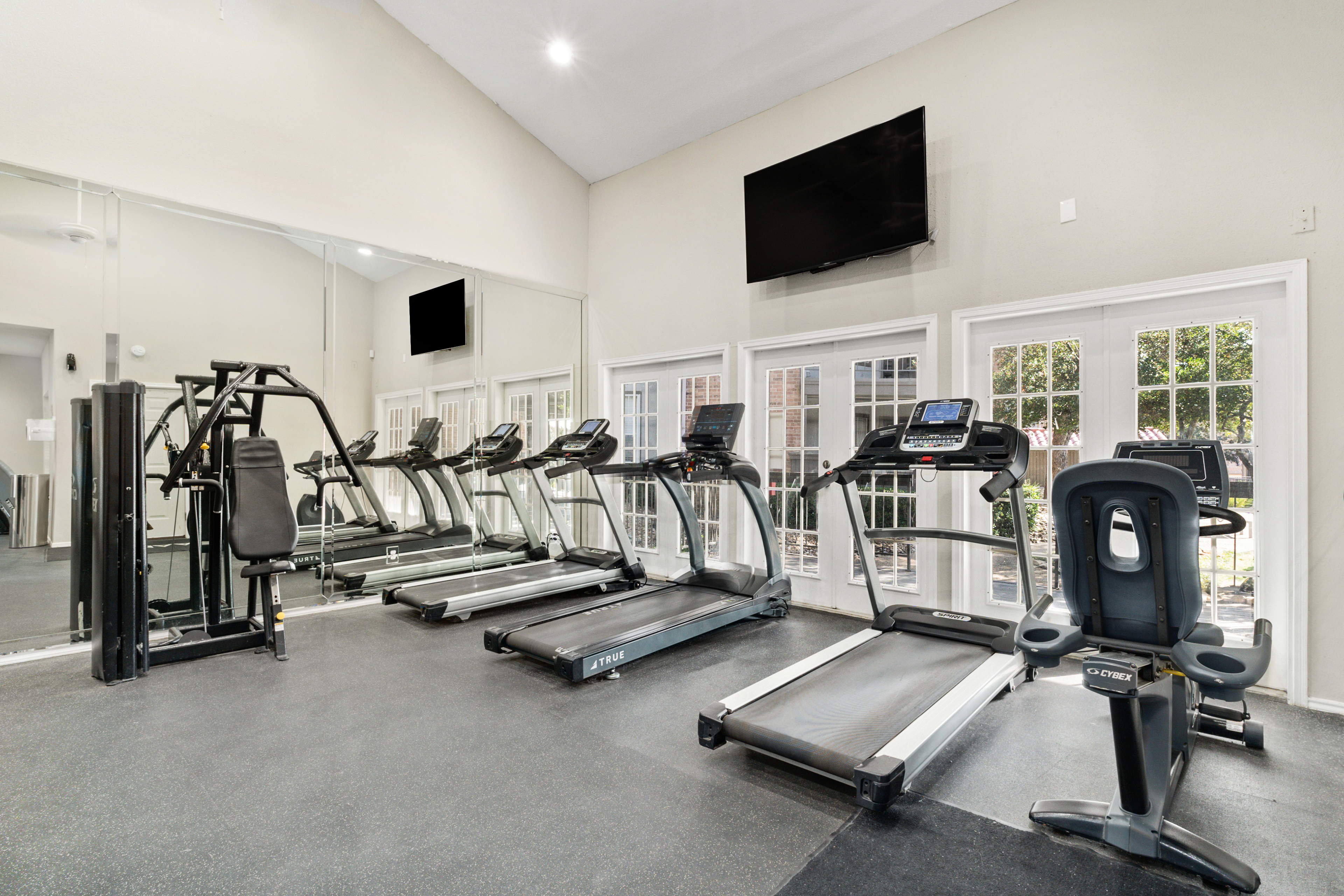 Fitness at MAA Remington Hills luxury apartment homes in Irving, TX