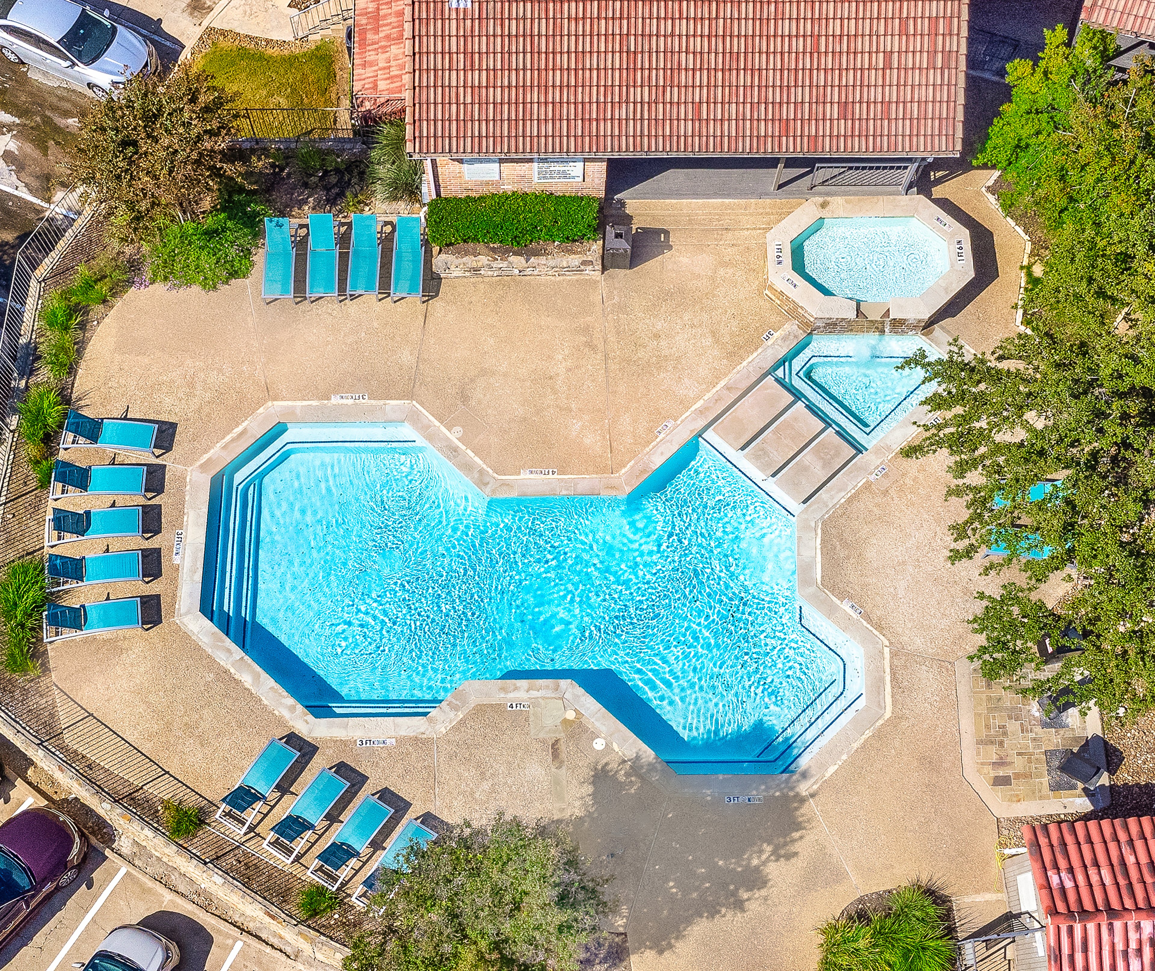 Pool at MAA Remington Hills luxury apartment homes in Irving, TX