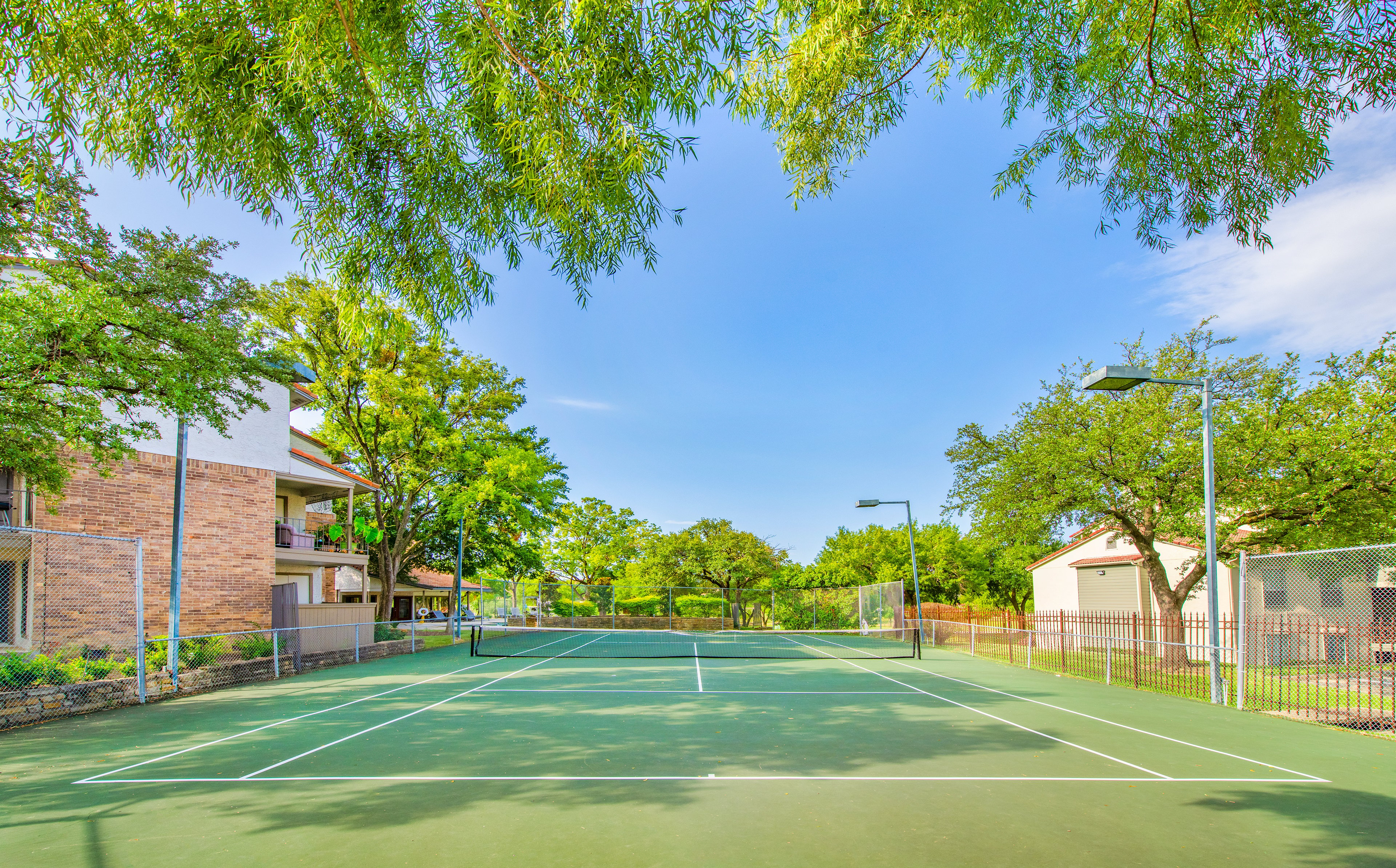 Tennis court at MAA Remington Hills luxury apartment homes in Irving, TX