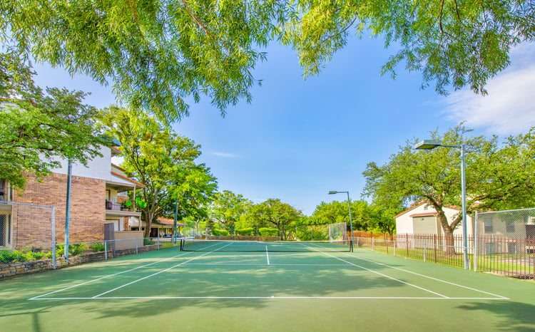 Tennis court at MAA Remington Hills luxury apartment homes in Irving, TX