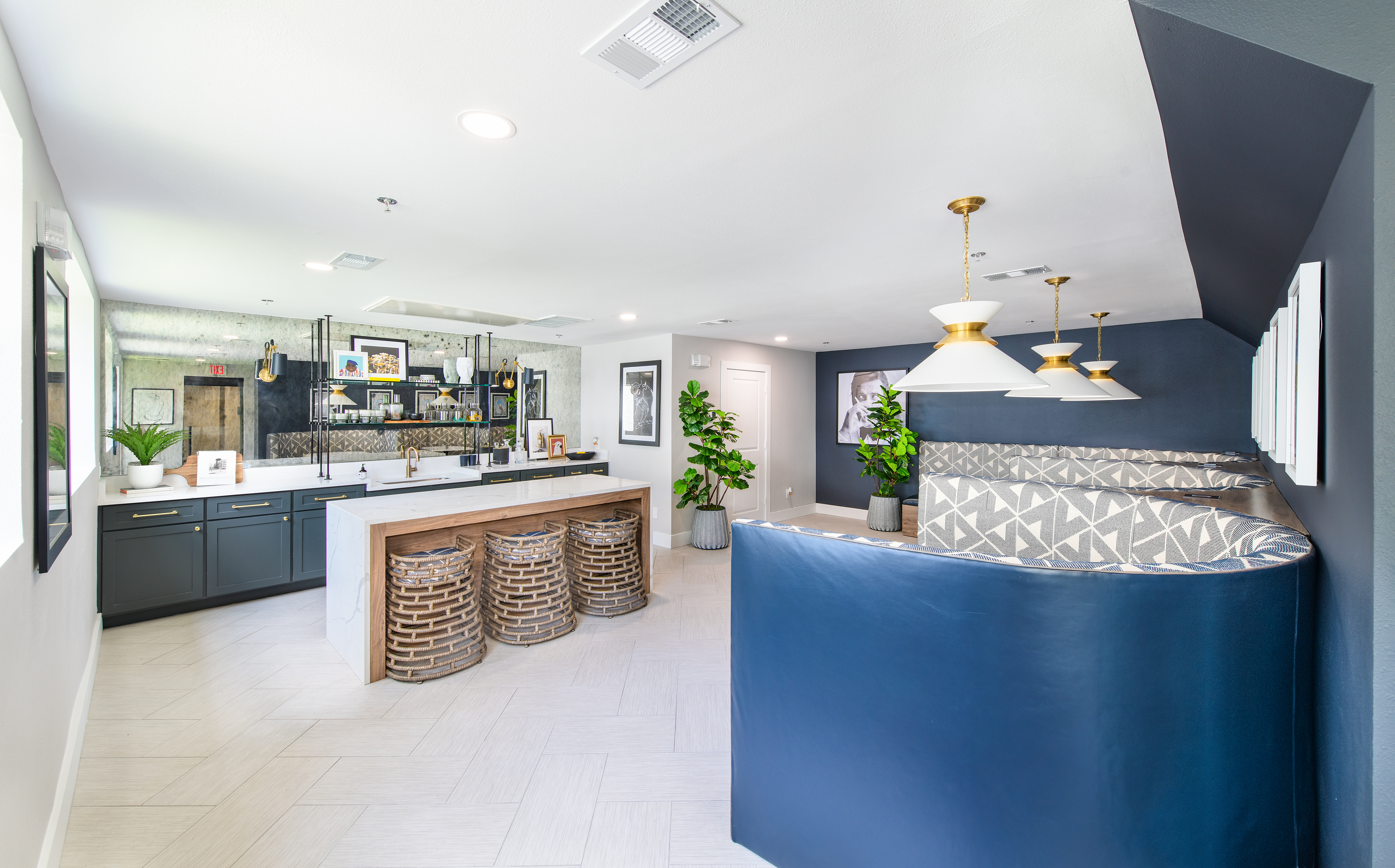 Clubhouse at MAA Worthington luxury apartment homes in Dallas, TX