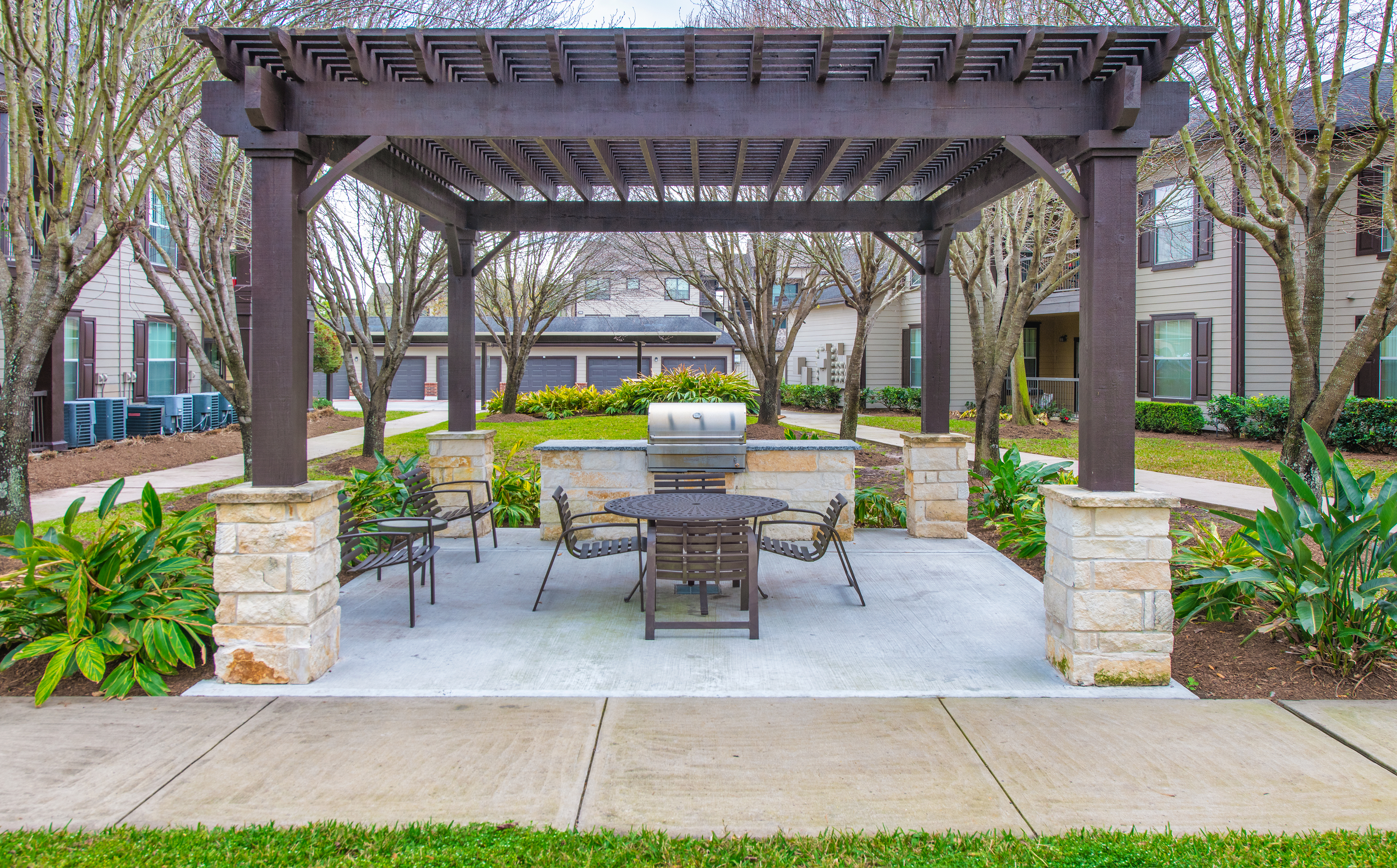 Grill at MAA Fall Creek luxury apartment homes in Houston, TX