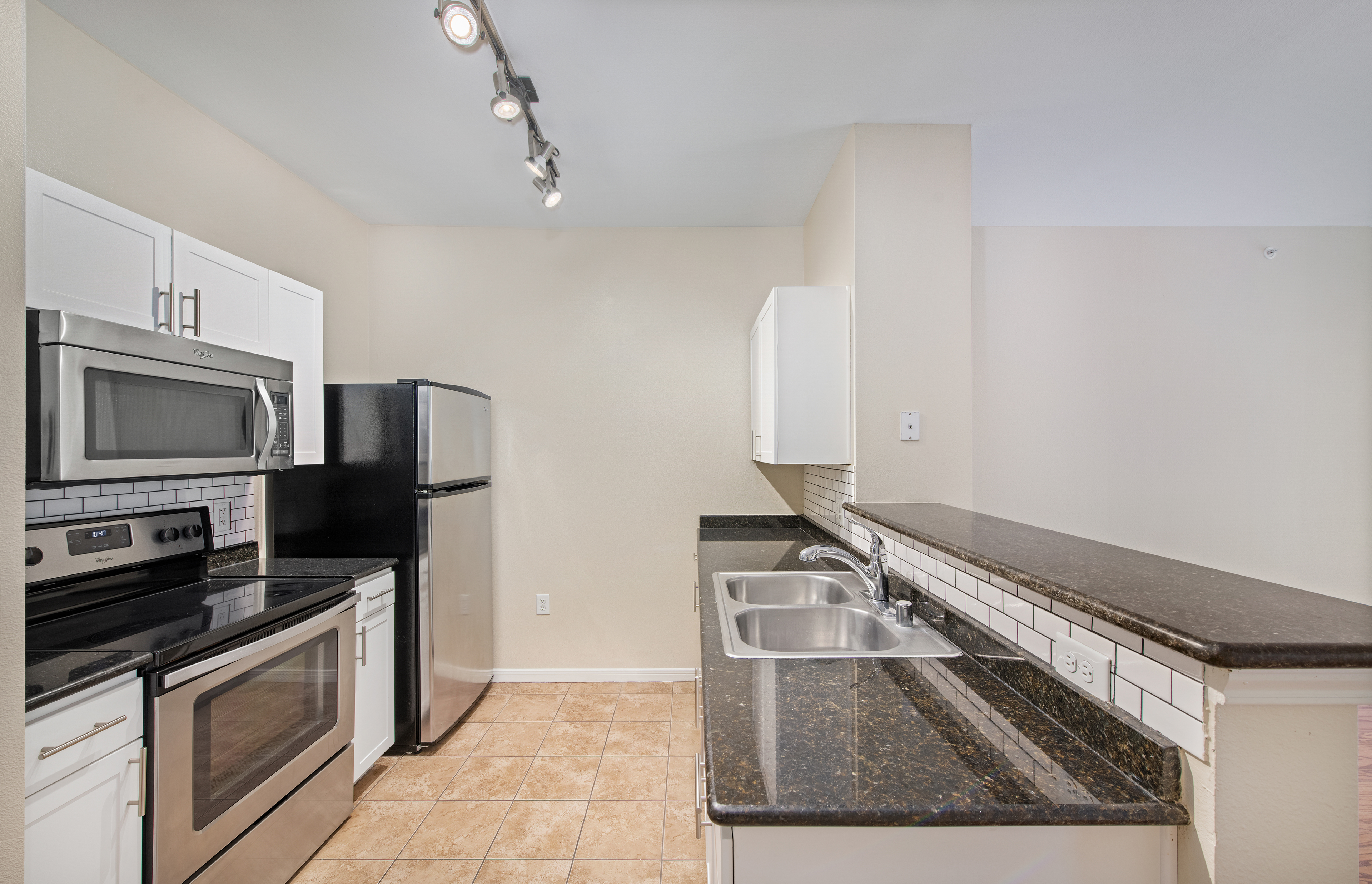 Kitchen at MAA Midtown Square in Houston, TX