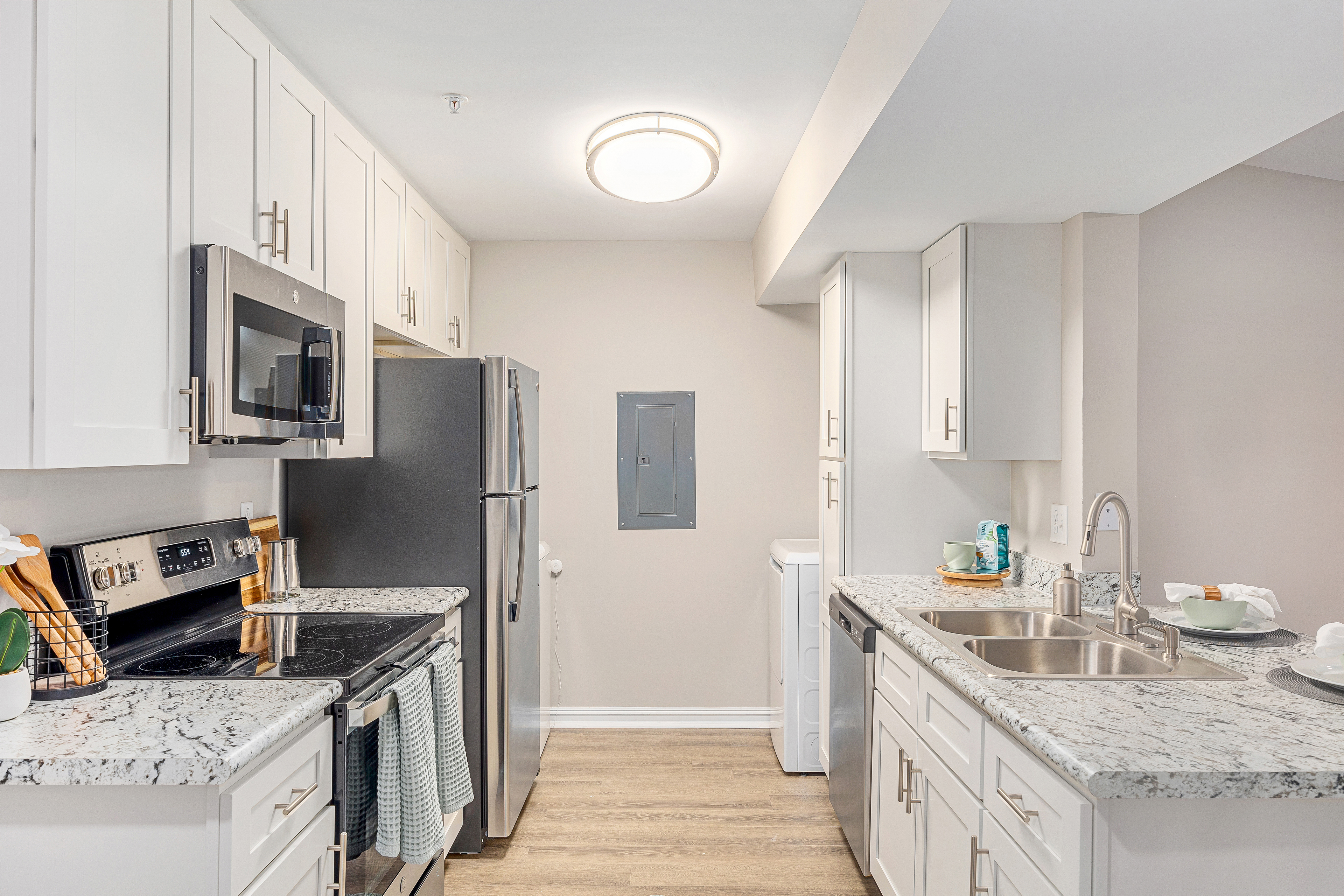 Kitchen at MAA Valleywood luxury apartment homes in The Woodlands, TX
