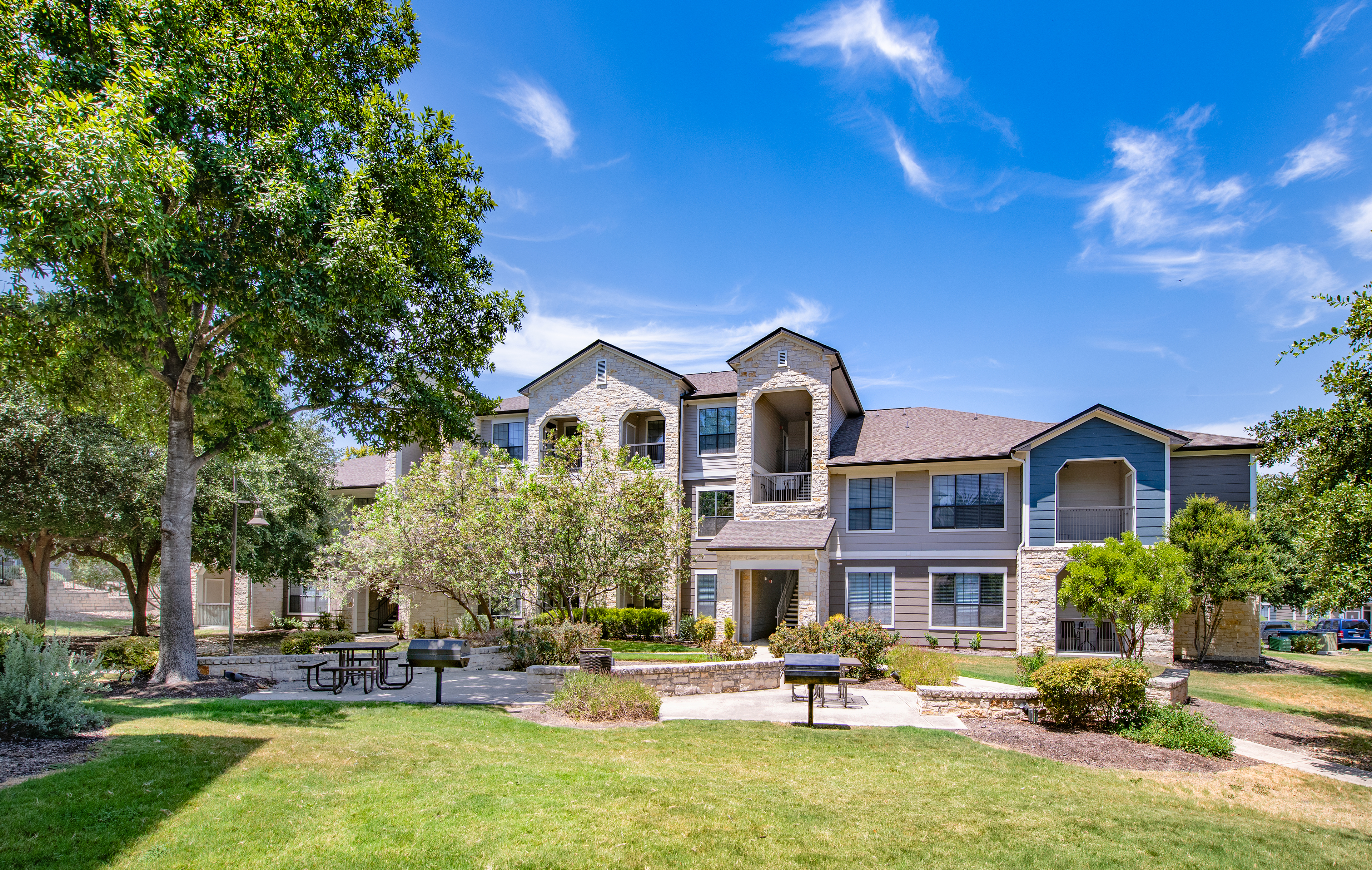 Grill at MAA Westover Hills luxury apartment homes in San Antonio, TX