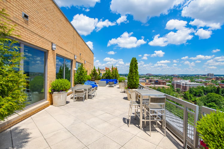 Rooftop Terrace at MAA Carlyle Square in Alexandria, VA