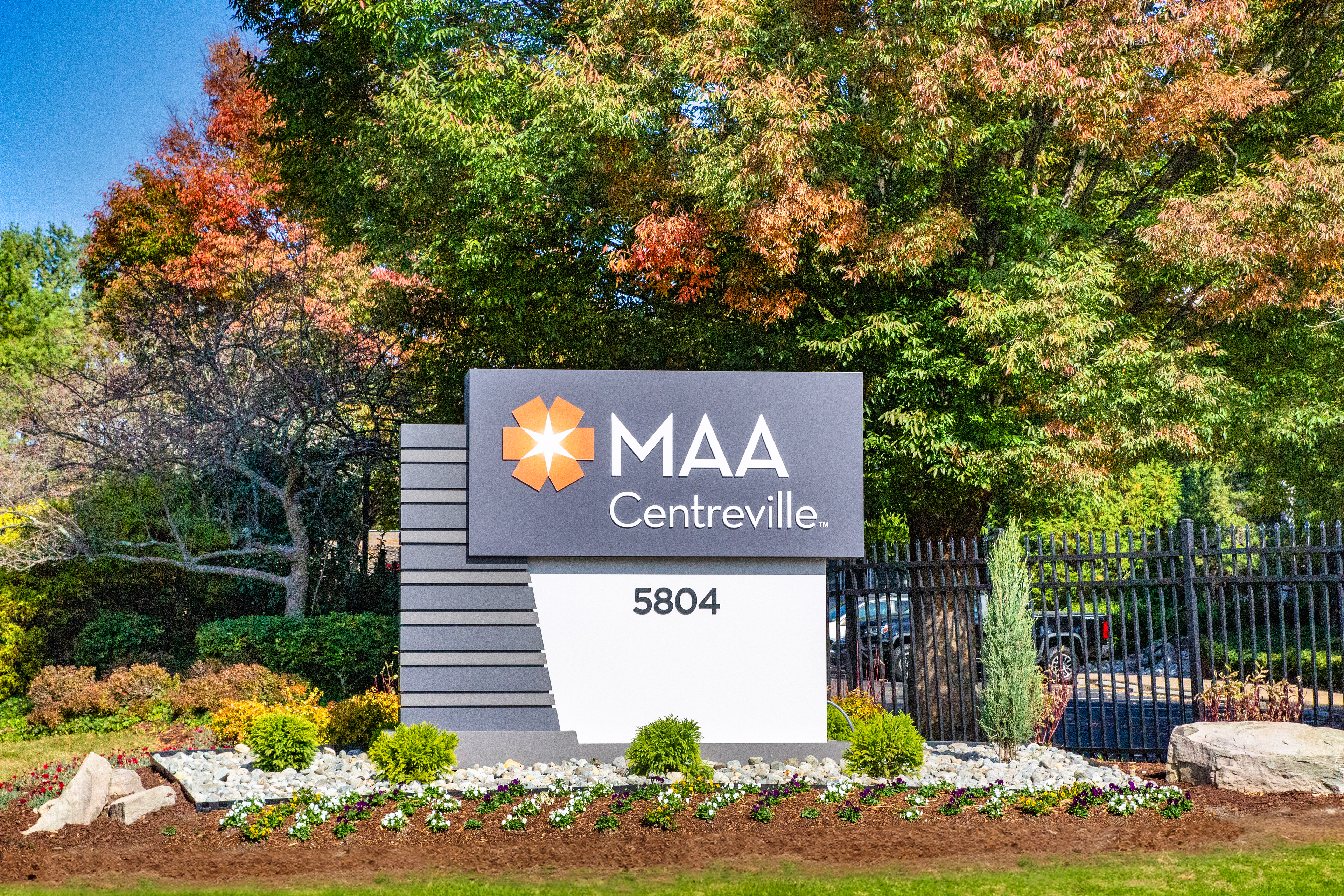 Signage at MAA Centreville luxury apartment homes in Centreville, VA