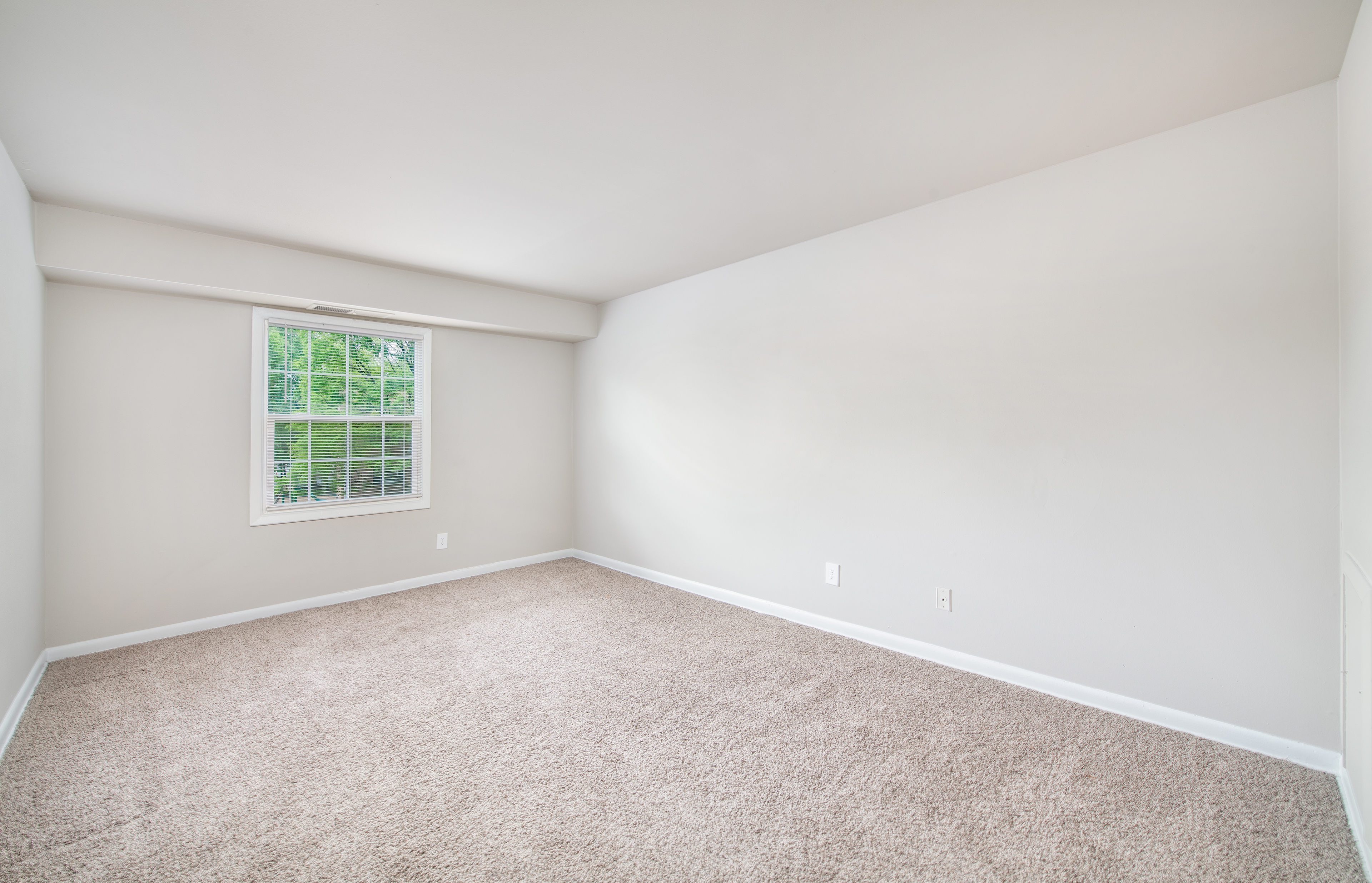 Unfurnished bedroom at MAA Greenbrier in Fredericksburg, VA