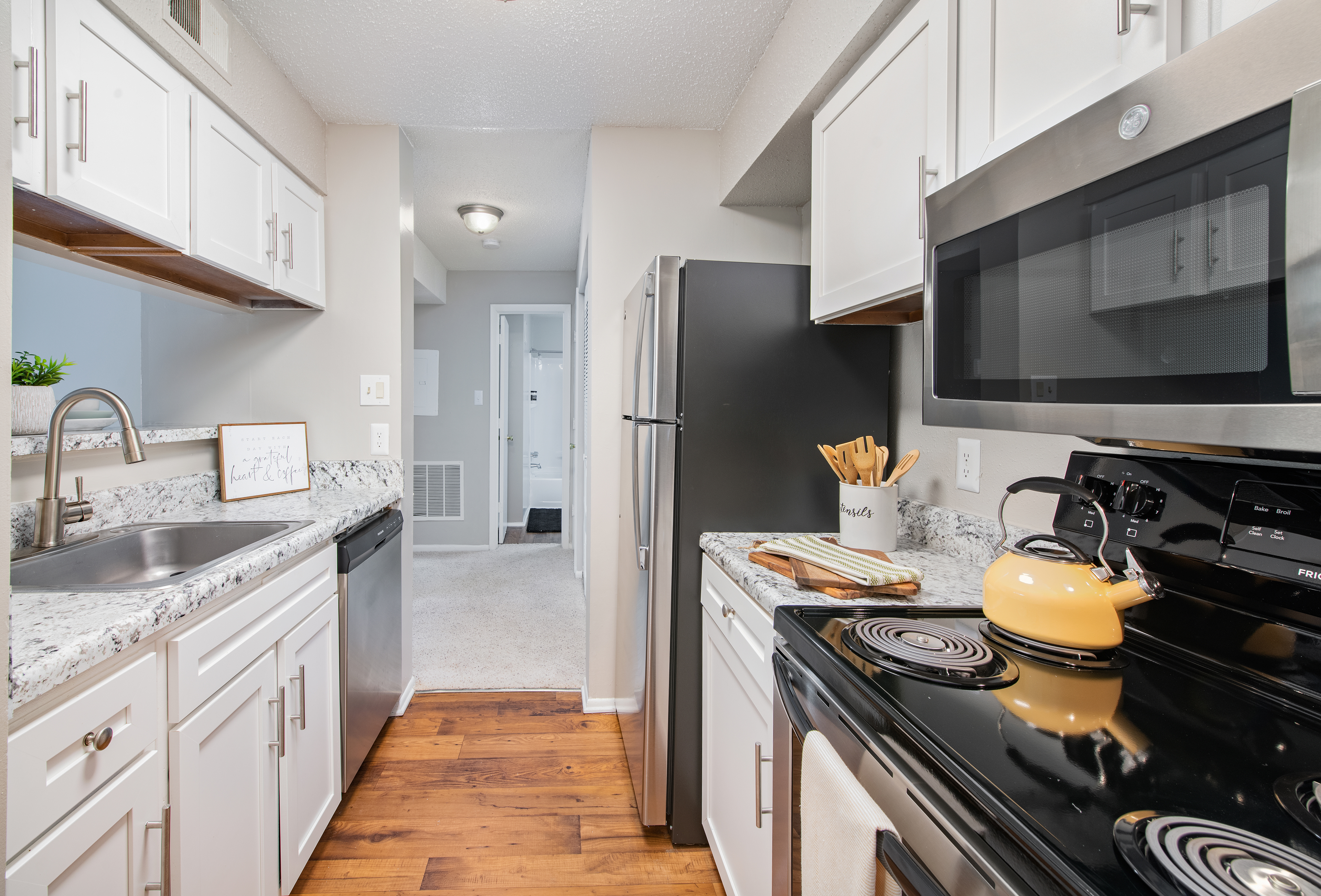 Kitchen at MAA Chase Gayton luxury apartment homes in Richmond, VA