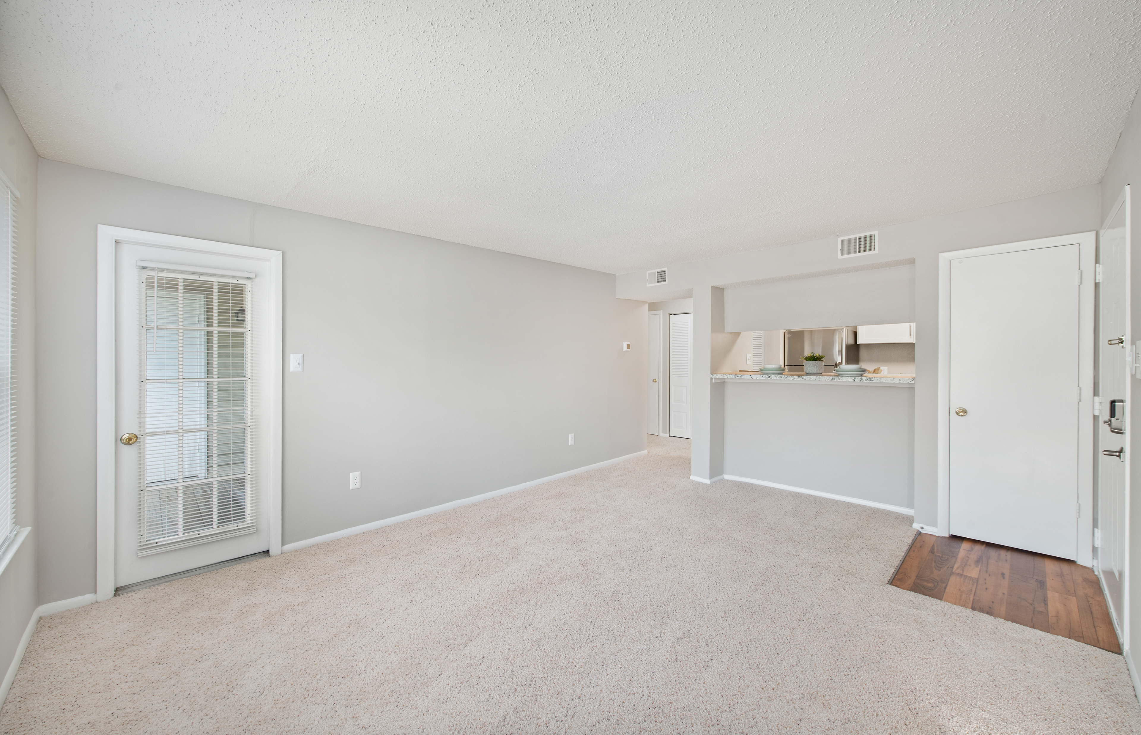 Living Room at MAA Chase Gayton luxury apartment homes in Richmond, VA
