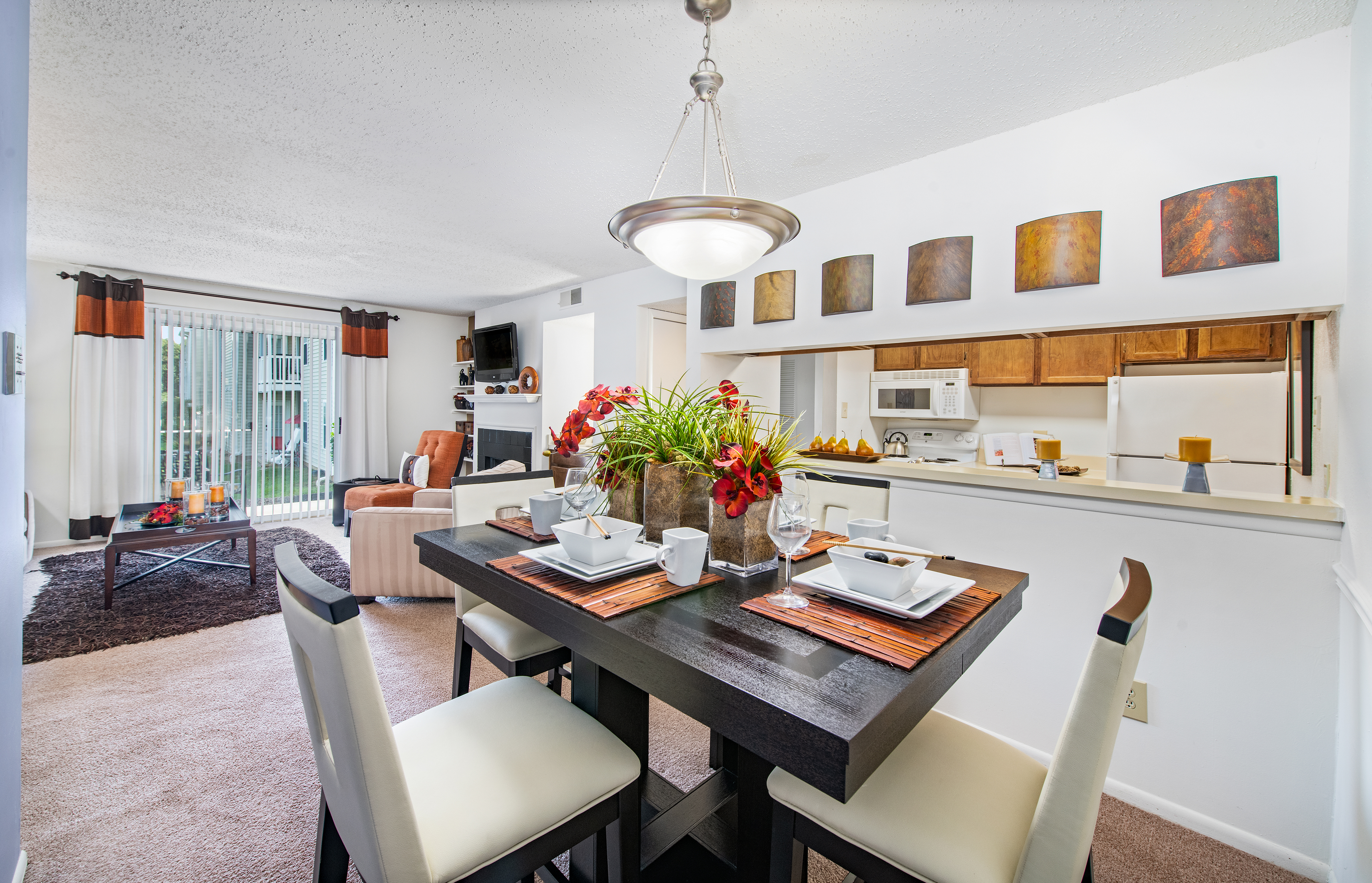 Dining Area at MAA Chase Gayton luxury apartment homes in Richmond, VA
