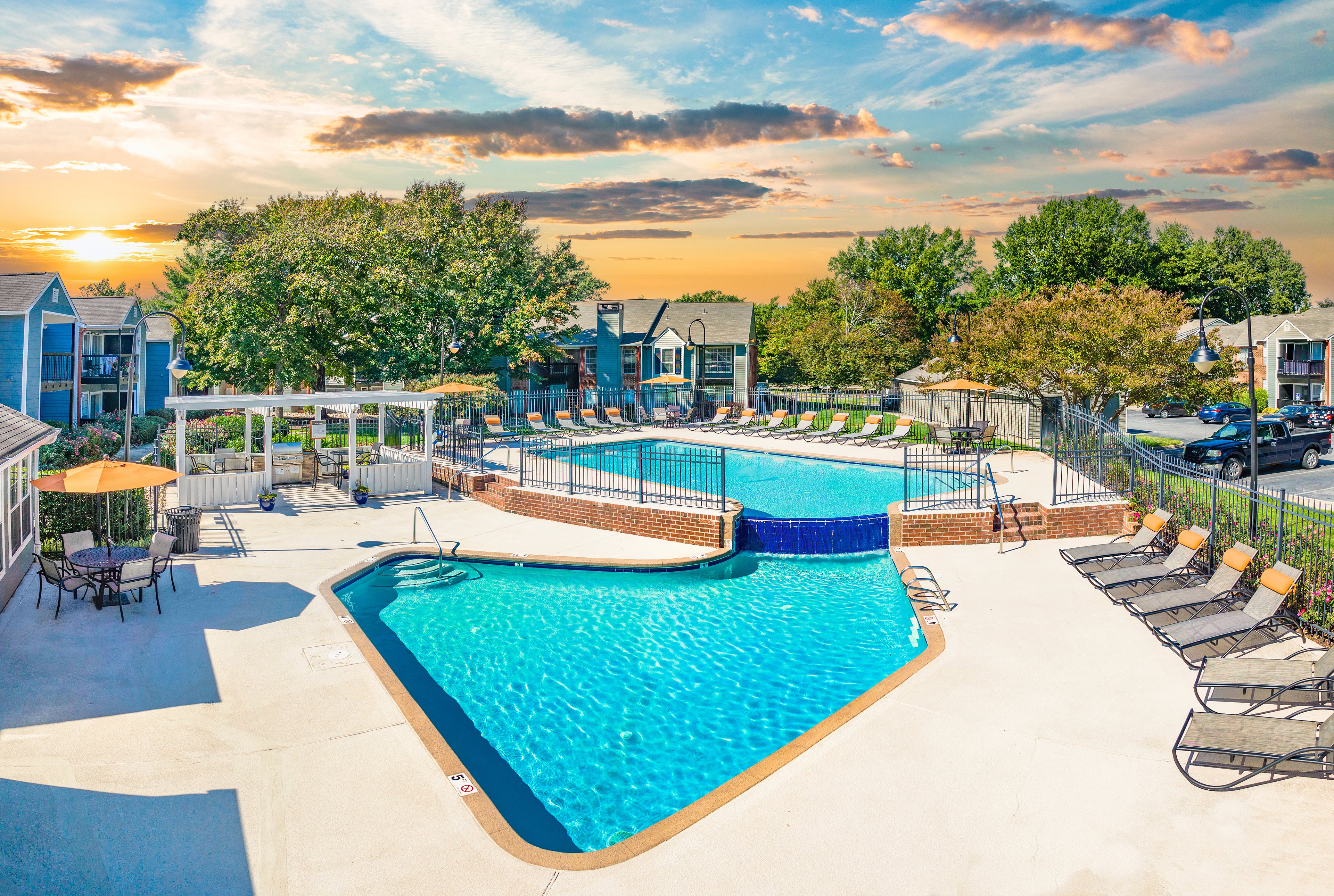 Pool at Colonial Village at Hampton Glen in Richmond, VA