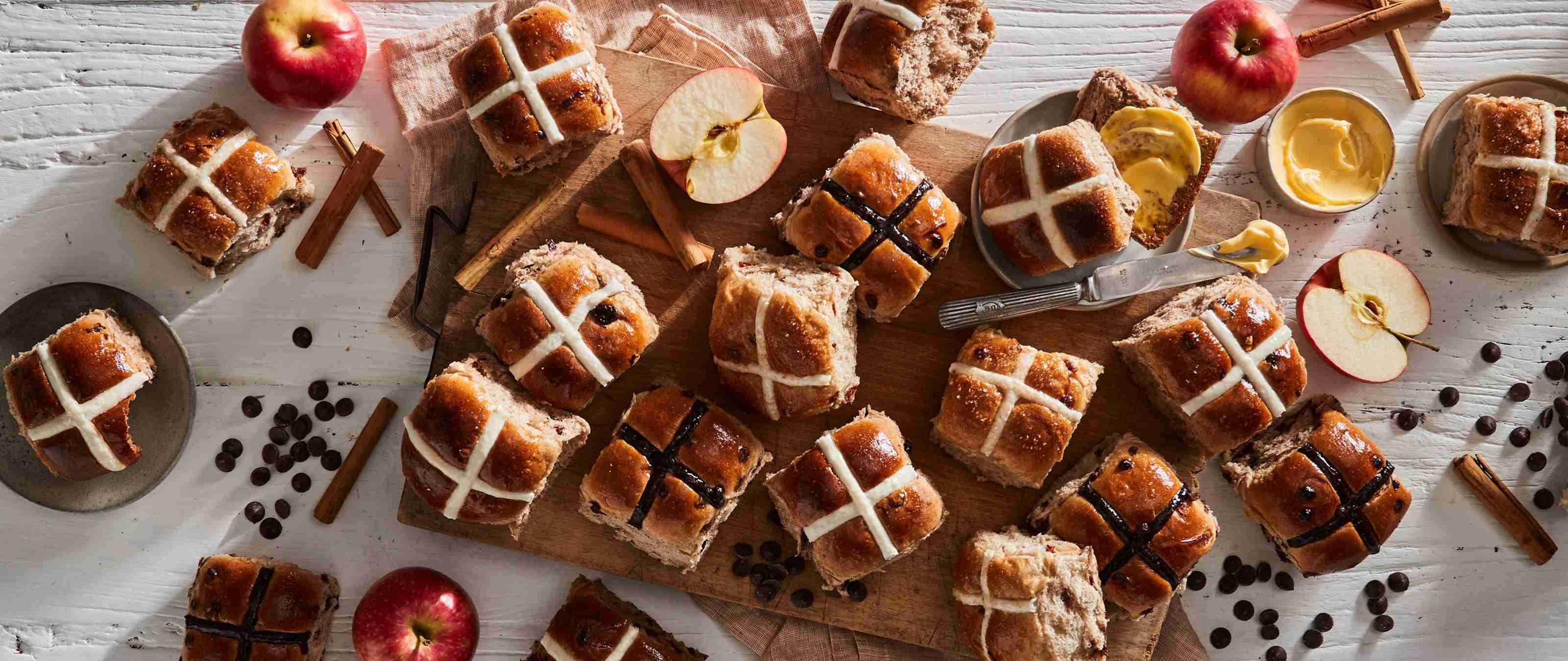 Baker's Delight: Hot Cross Buns