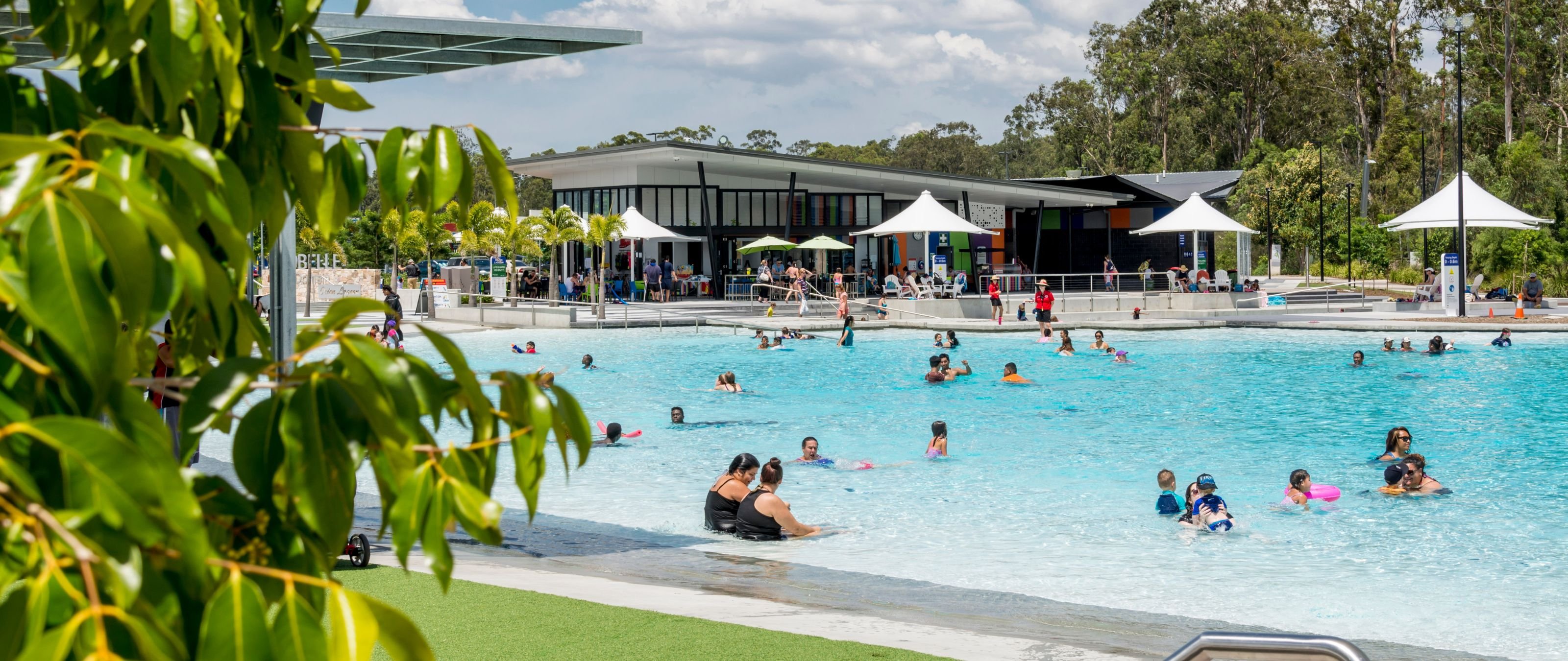 Christmas: Free Dive In Movie Night