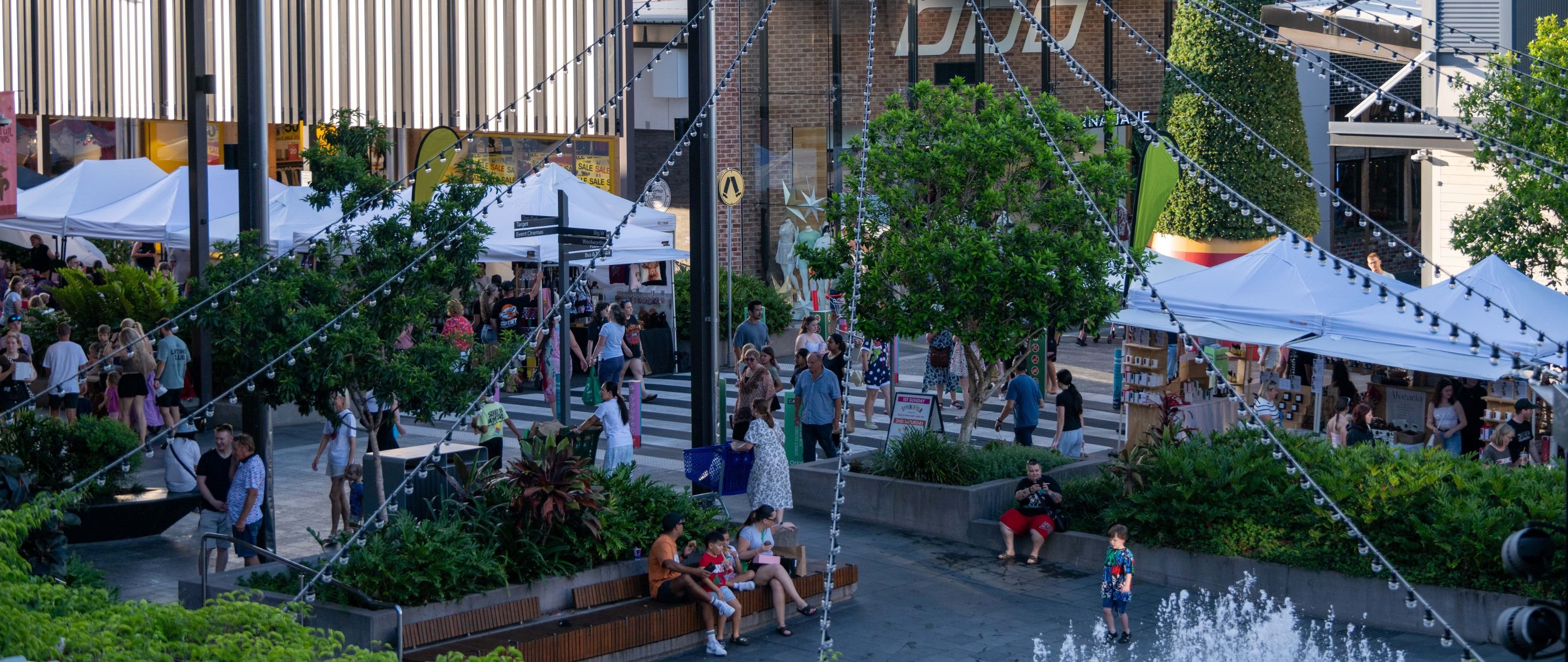 Christmas: Mega Markets on Main Street