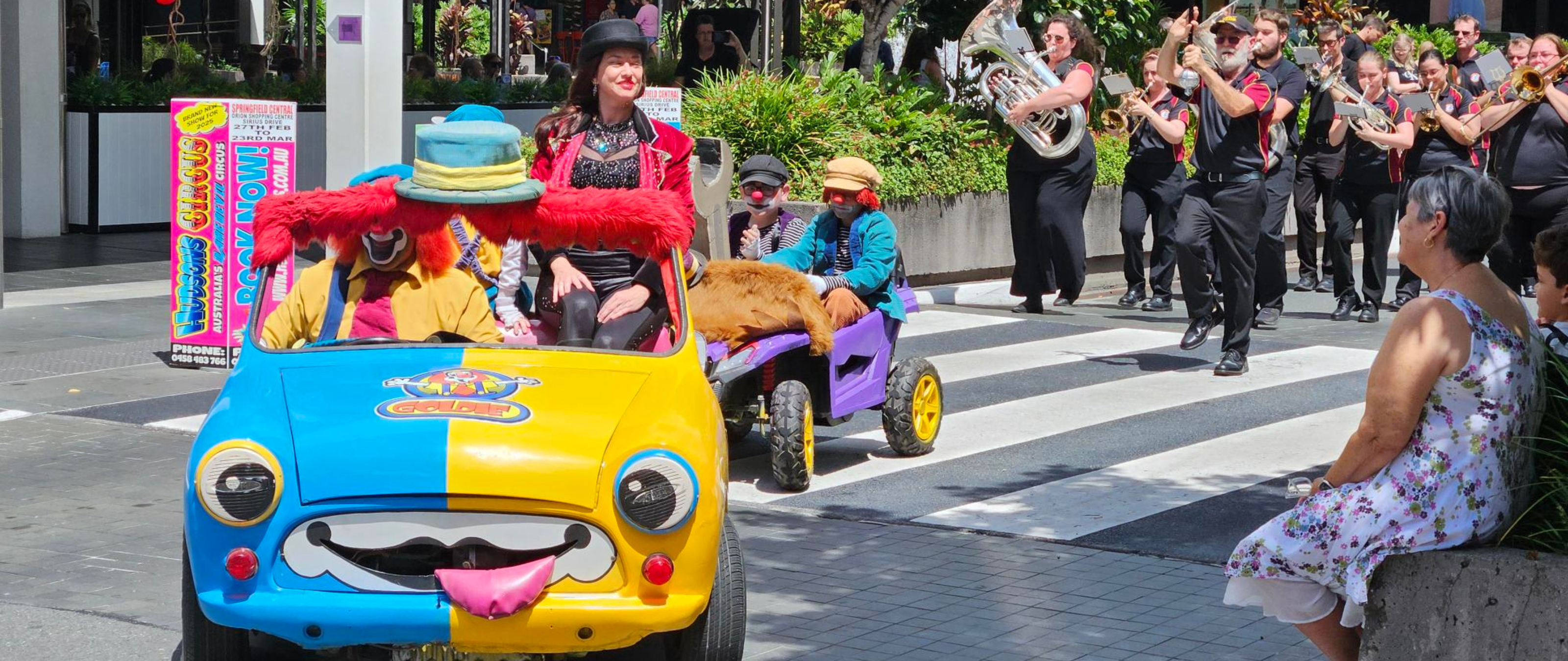 Hudsons Circus Parade