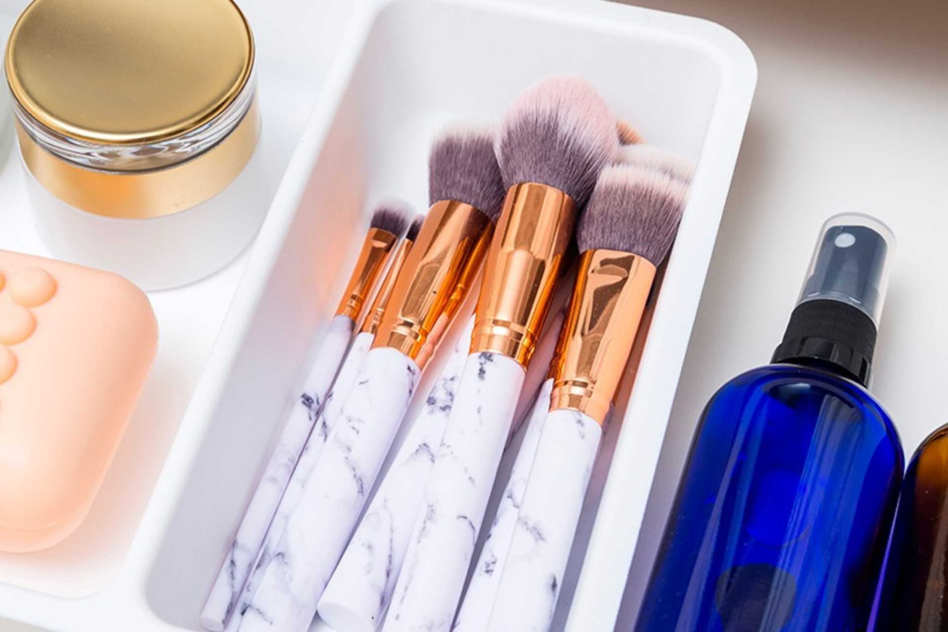 8 Home Organising Hacks - Cutlery Organiser