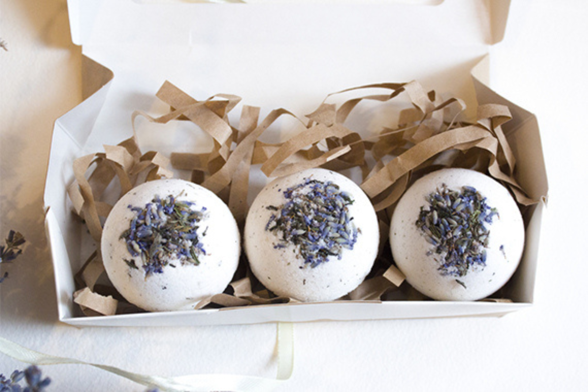 DIY Bath Bombs - Lavender