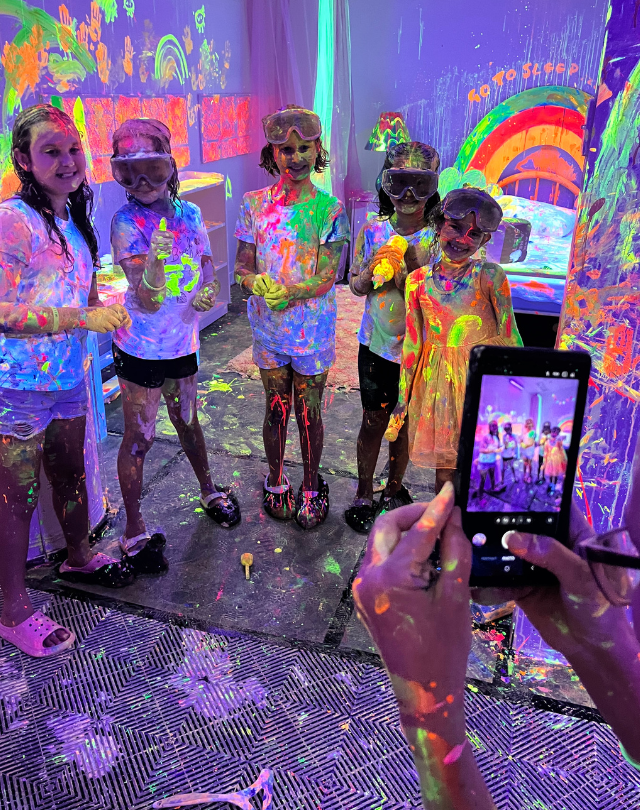 Messy Glow Co is a multi-room sensory glow paint experience Kawana Shoppingworld, Sunshine Coast, Buddina.