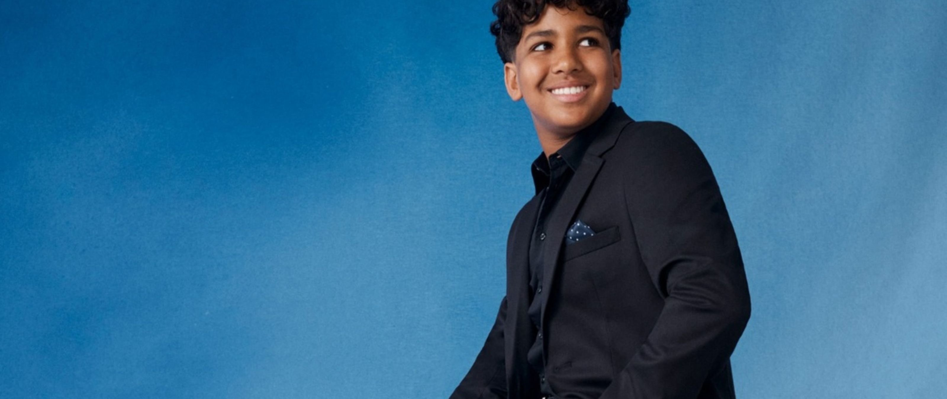 Van Heusen |Student Offer - Receive a Free Shirt with Any Suit Purchase