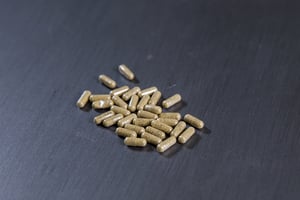 Cannabis capsules containing cannabidiol (CBD) and other derivatives from hemp (Cannabis sativa)