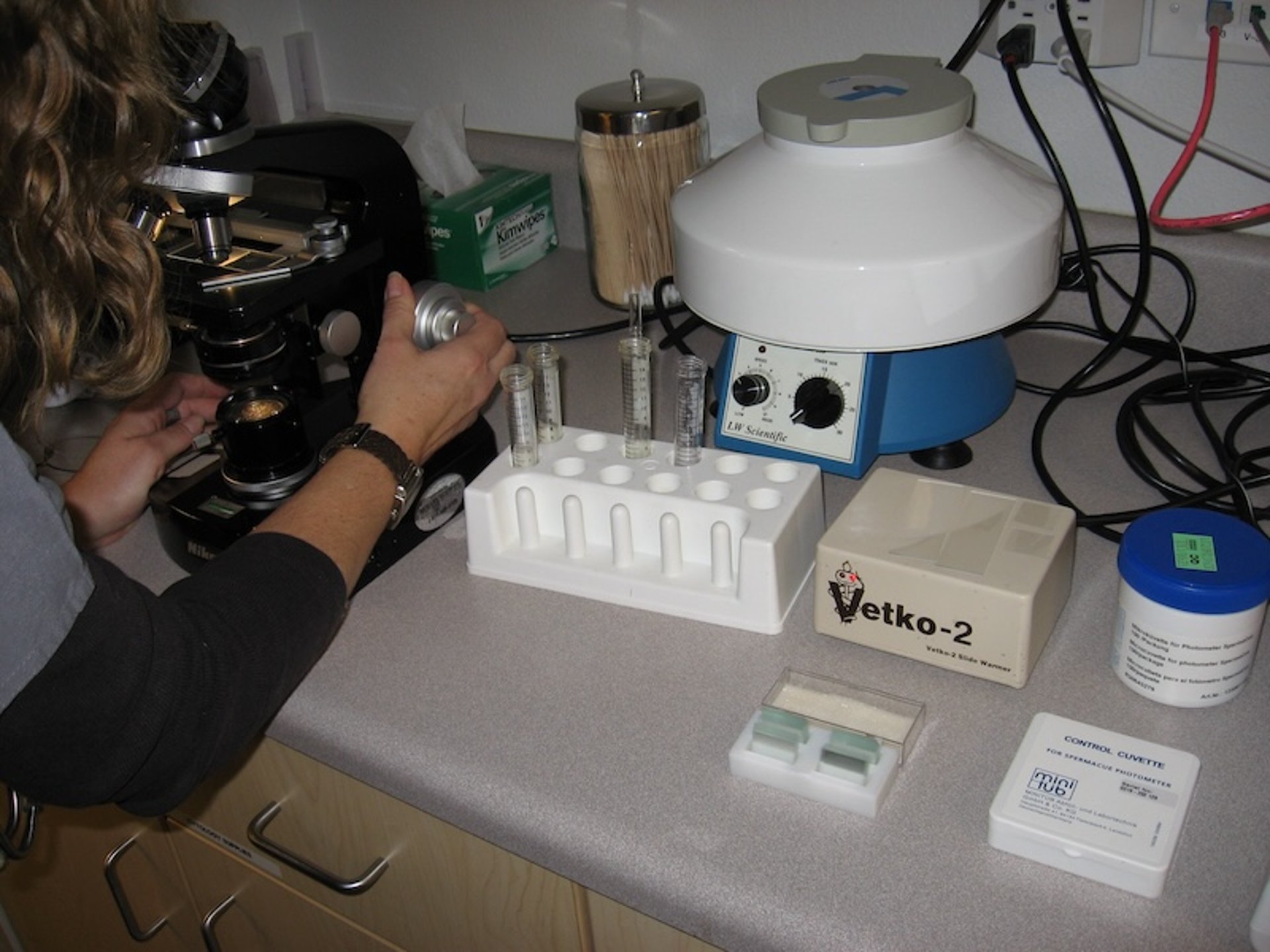 Semen evaluation equipment