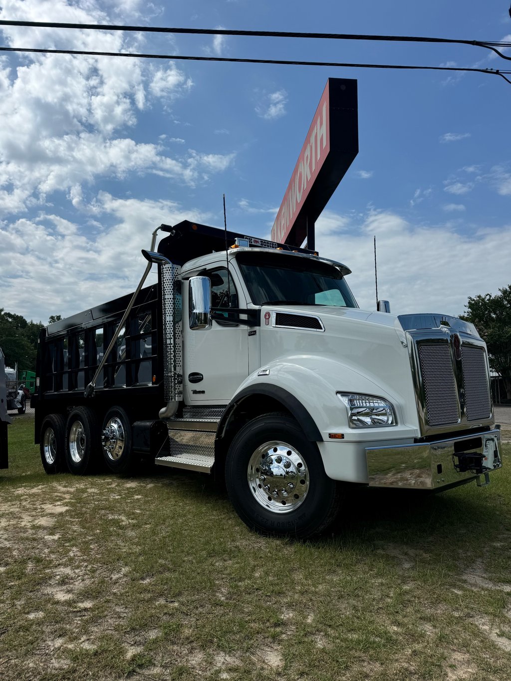 2026 Kenworth T880 in Augusta, GA — photo 2