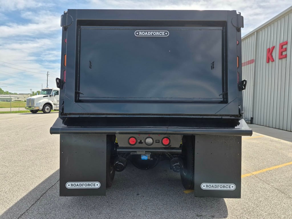 2026 Kenworth T880 in Quad Cities, IL — photo 5