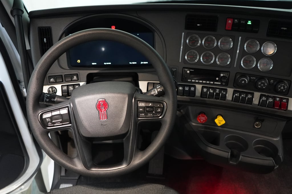 2027 Kenworth T880 in Oklahoma City, OK — photo 3