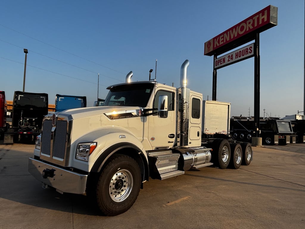 2027 Kenworth T880 in Fort Worth, TX — photo 2