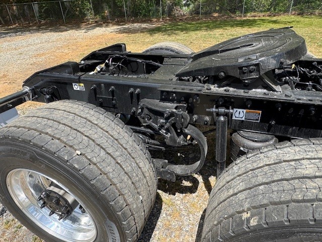 2027 Kenworth T680 in Asheville, NC — photo 4