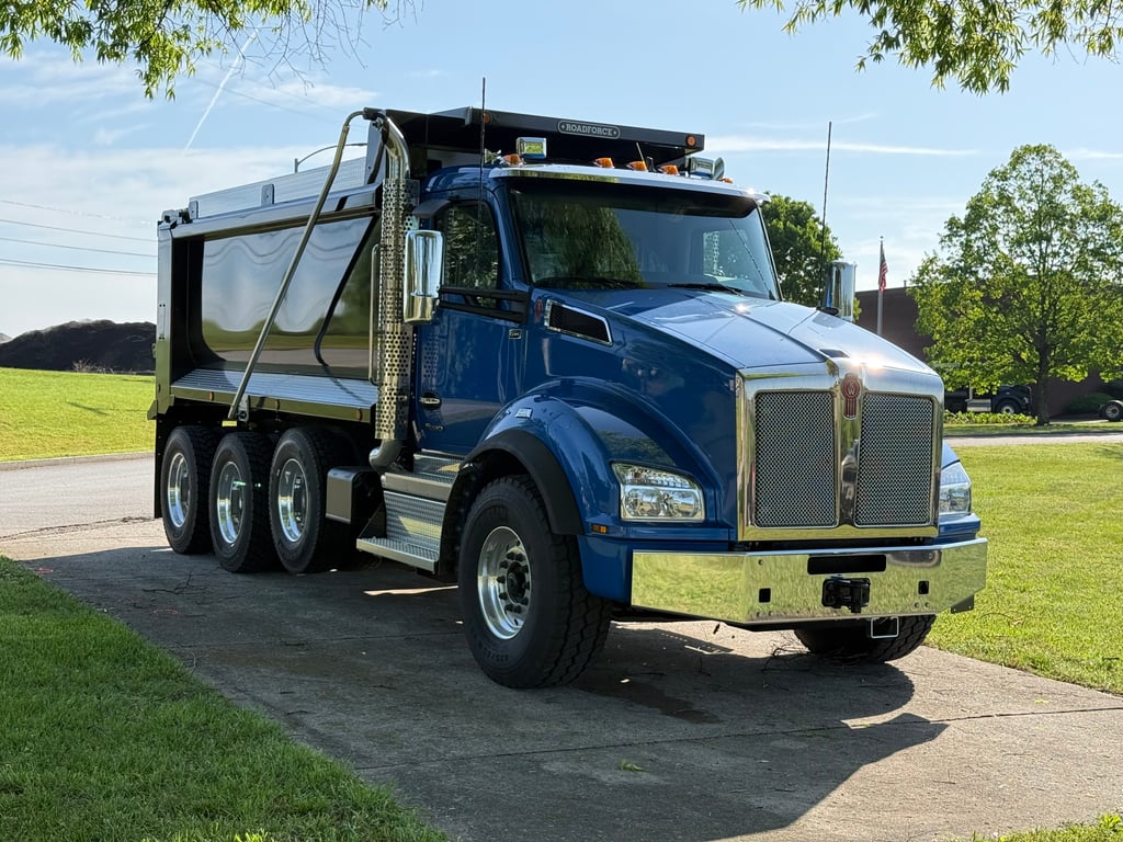 2027 Kenworth T880 in Nashville, TN — photo 2